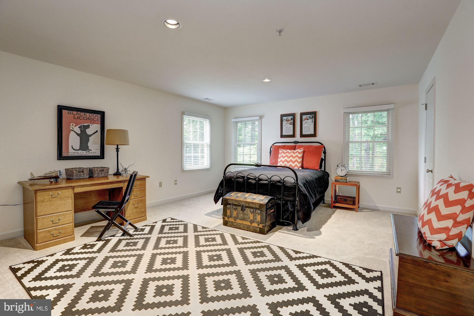 RIVER FALLS - Residential