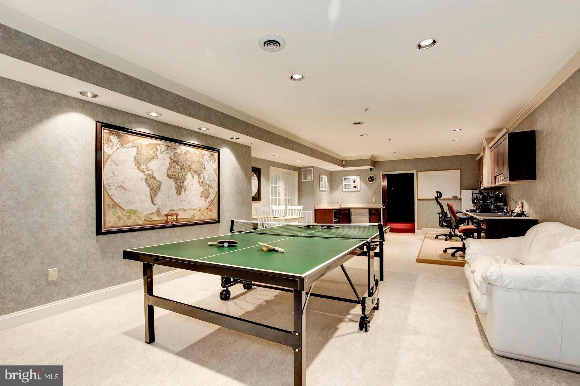 RIVER FALLS - Residential