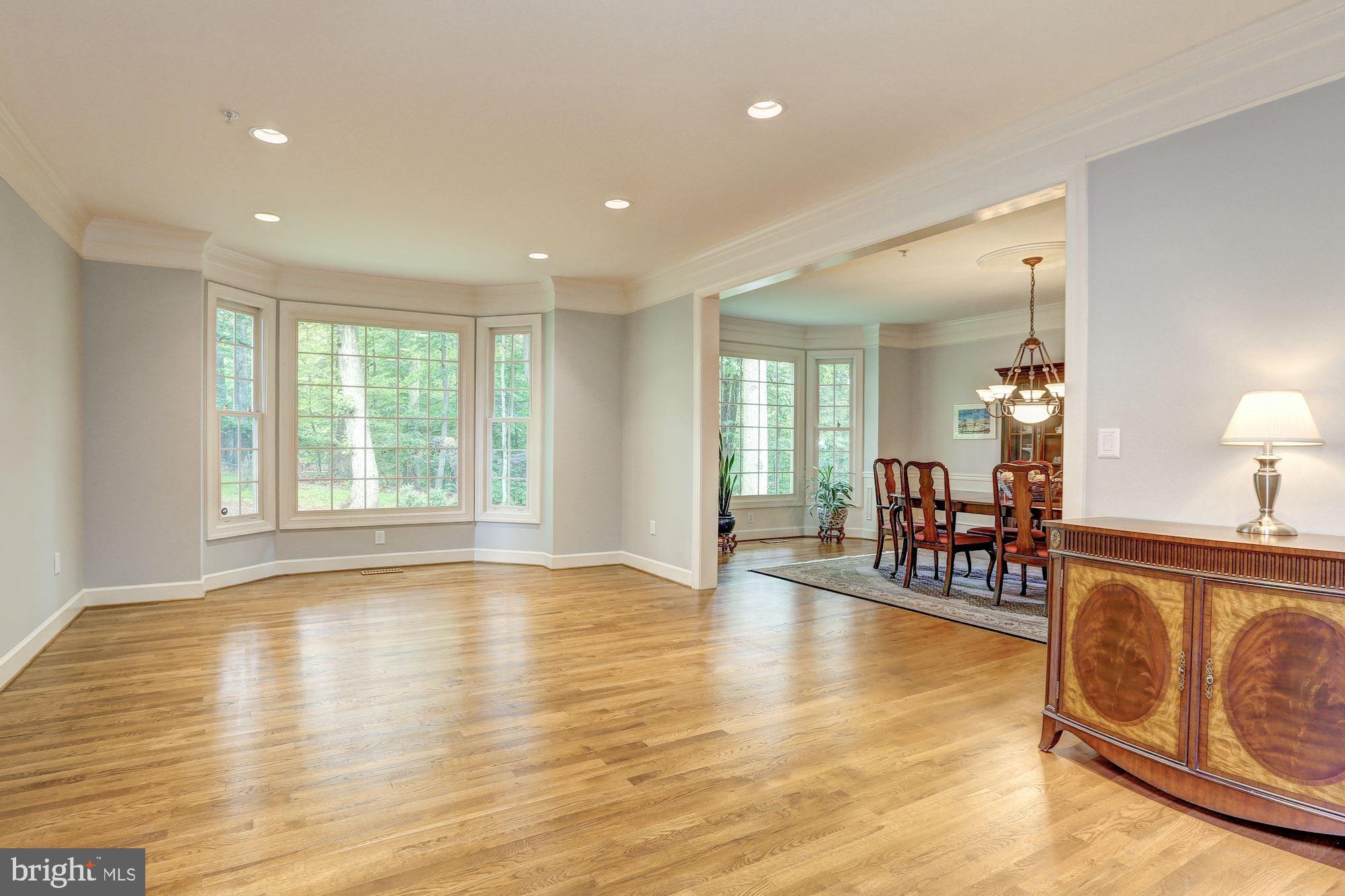 RIVER FALLS - Residential