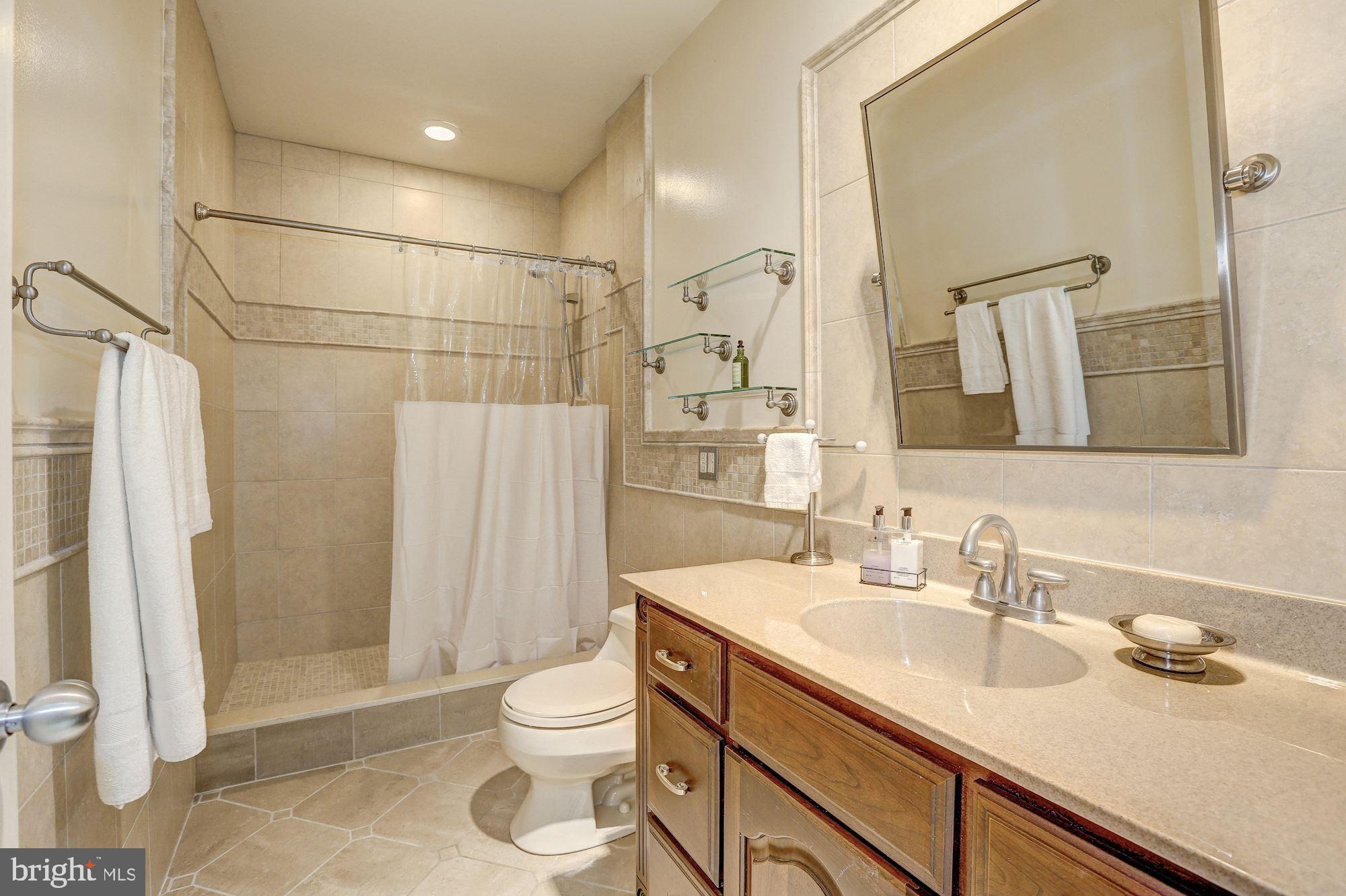 RIVER FALLS - Residential