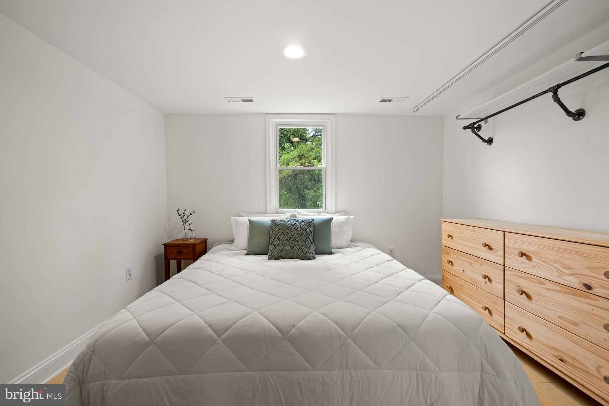 HAMILTON - Residential