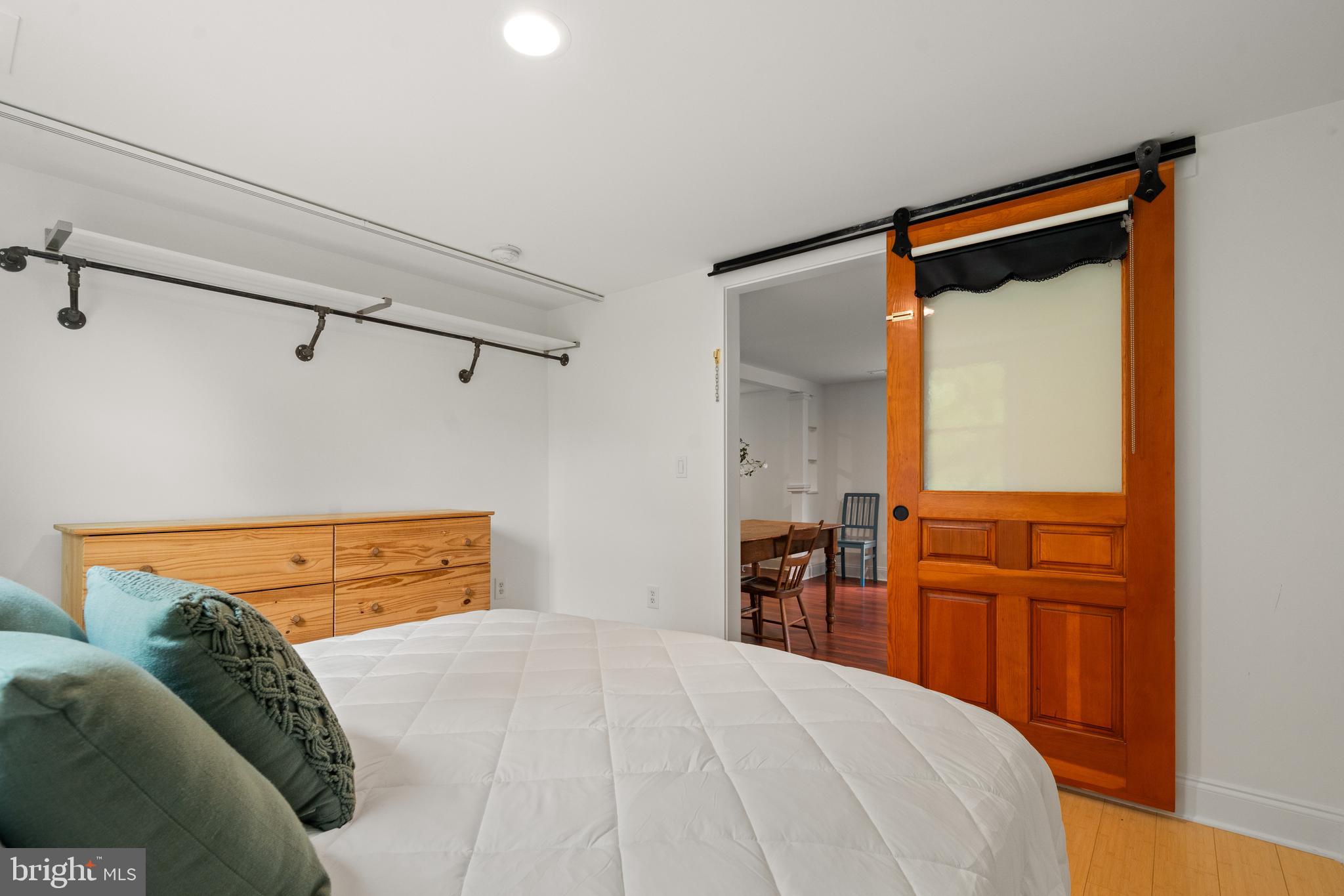 HAMILTON - Residential