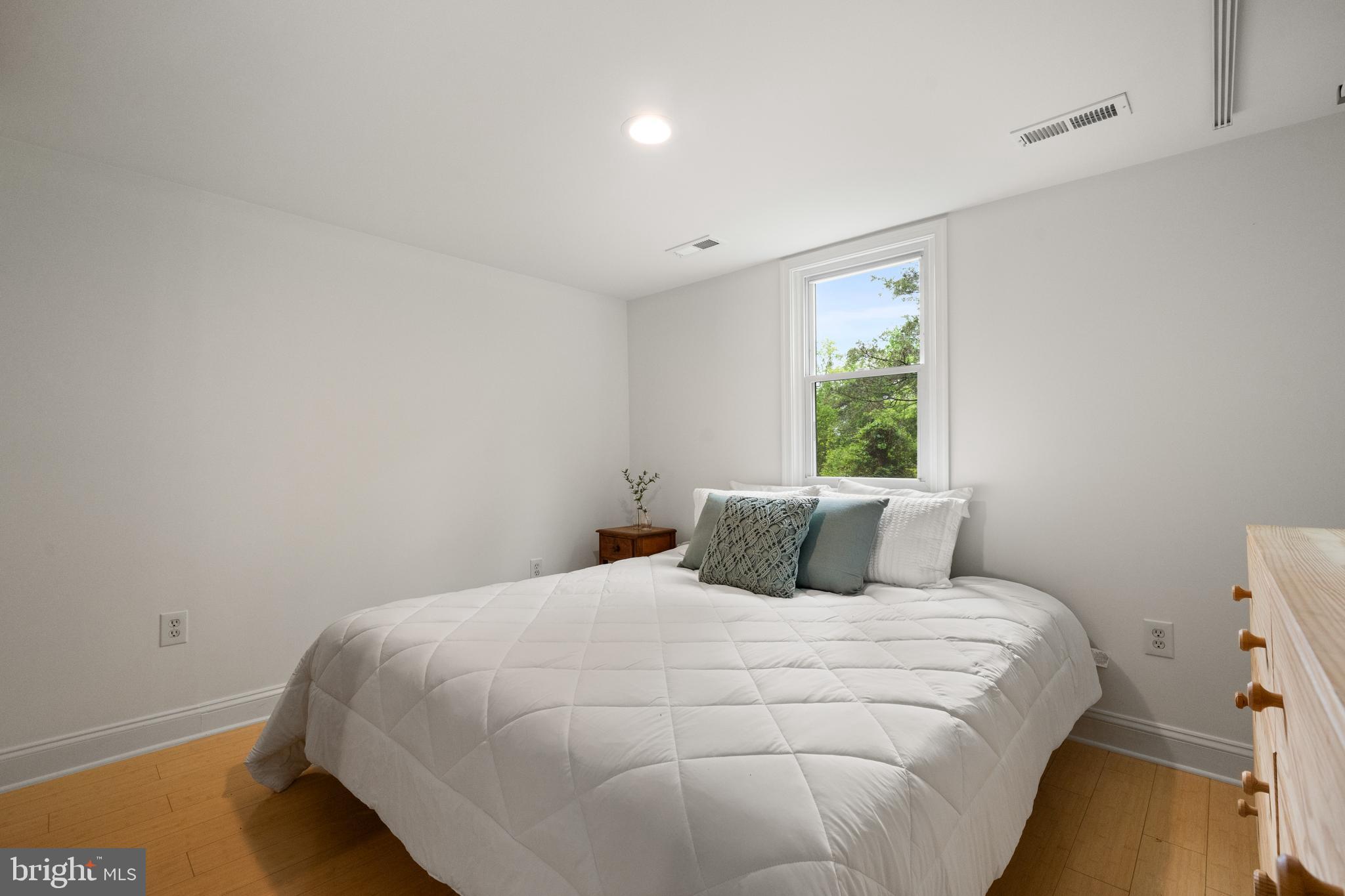 HAMILTON - Residential