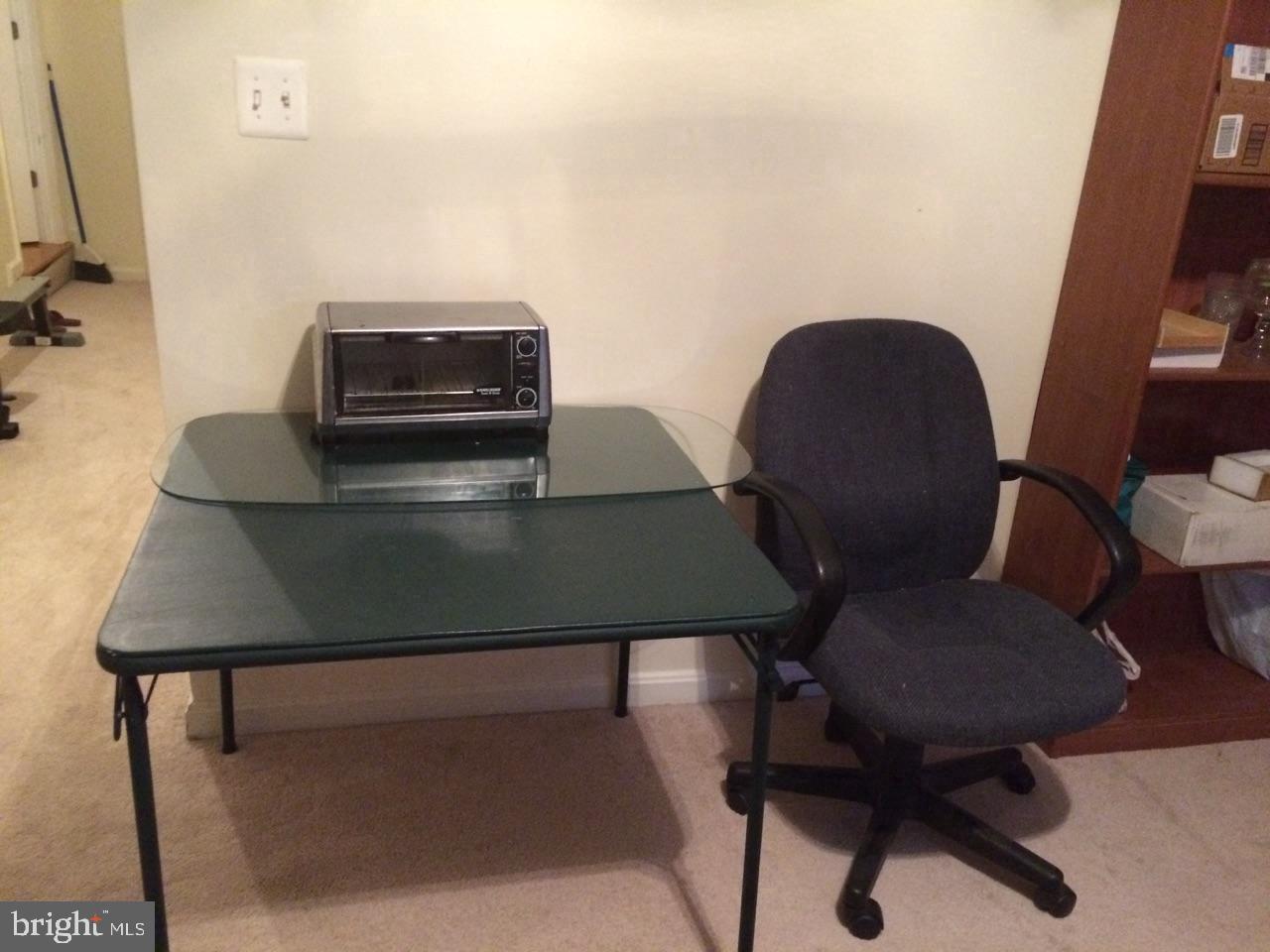 SHEFFIELD MANOR - Residential Lease