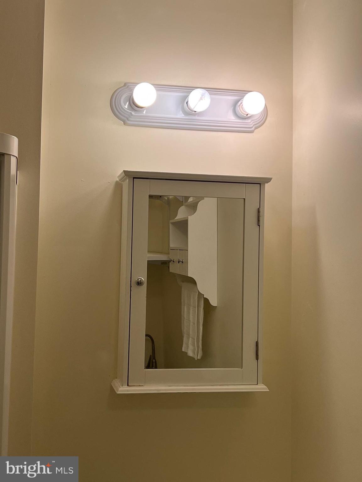 SHEFFIELD MANOR - Residential Lease