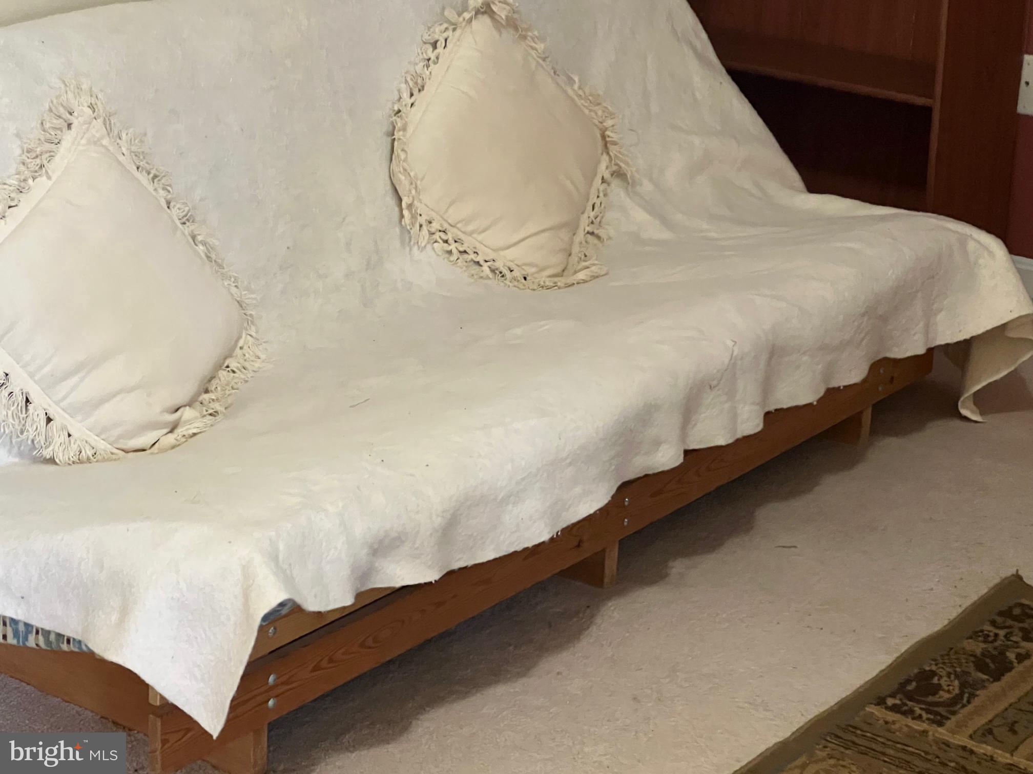 SHEFFIELD MANOR - Residential Lease