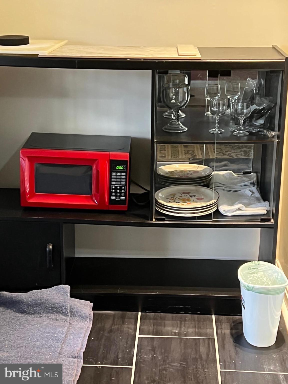 SHEFFIELD MANOR - Residential Lease