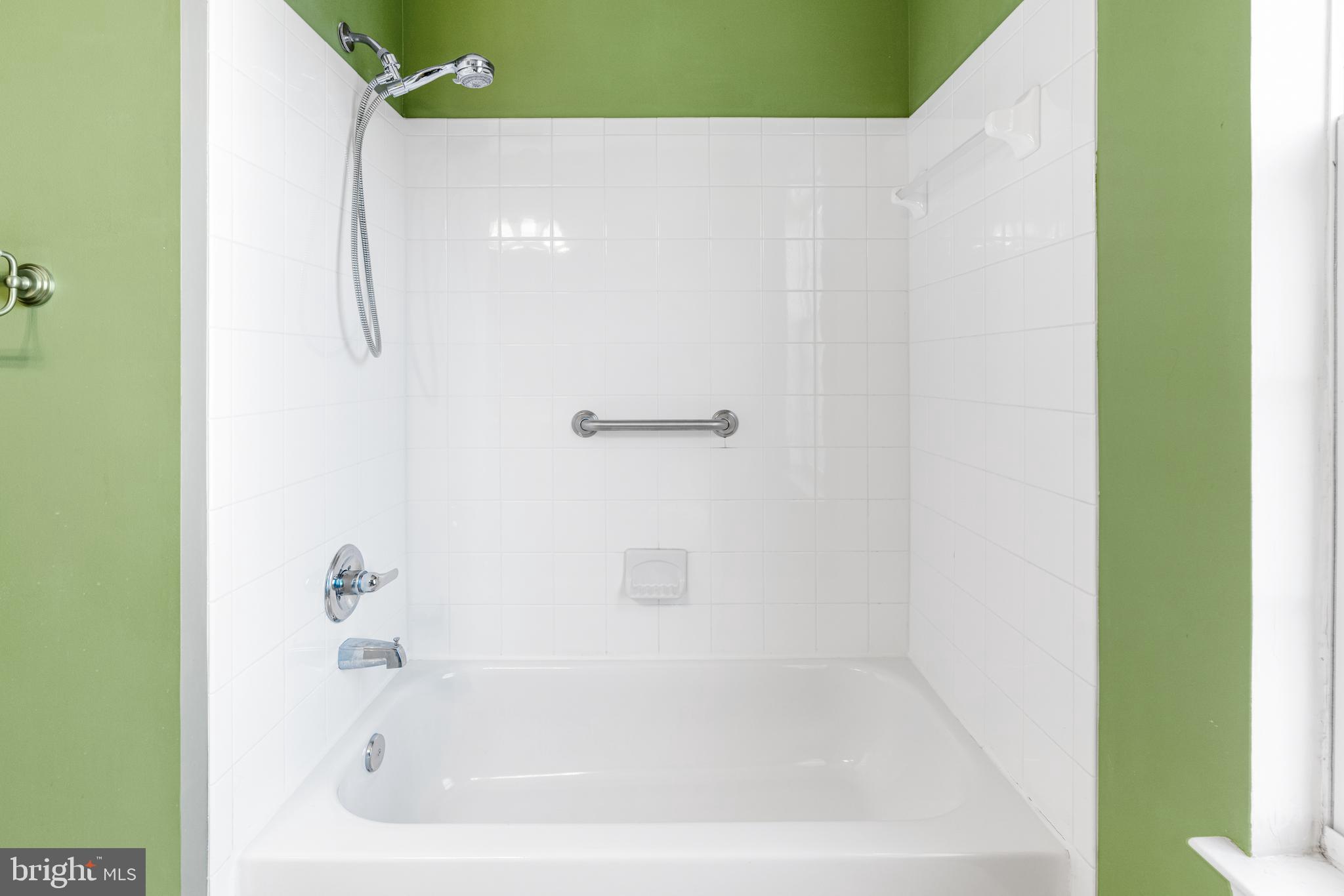 KENTLANDS - Residential Lease