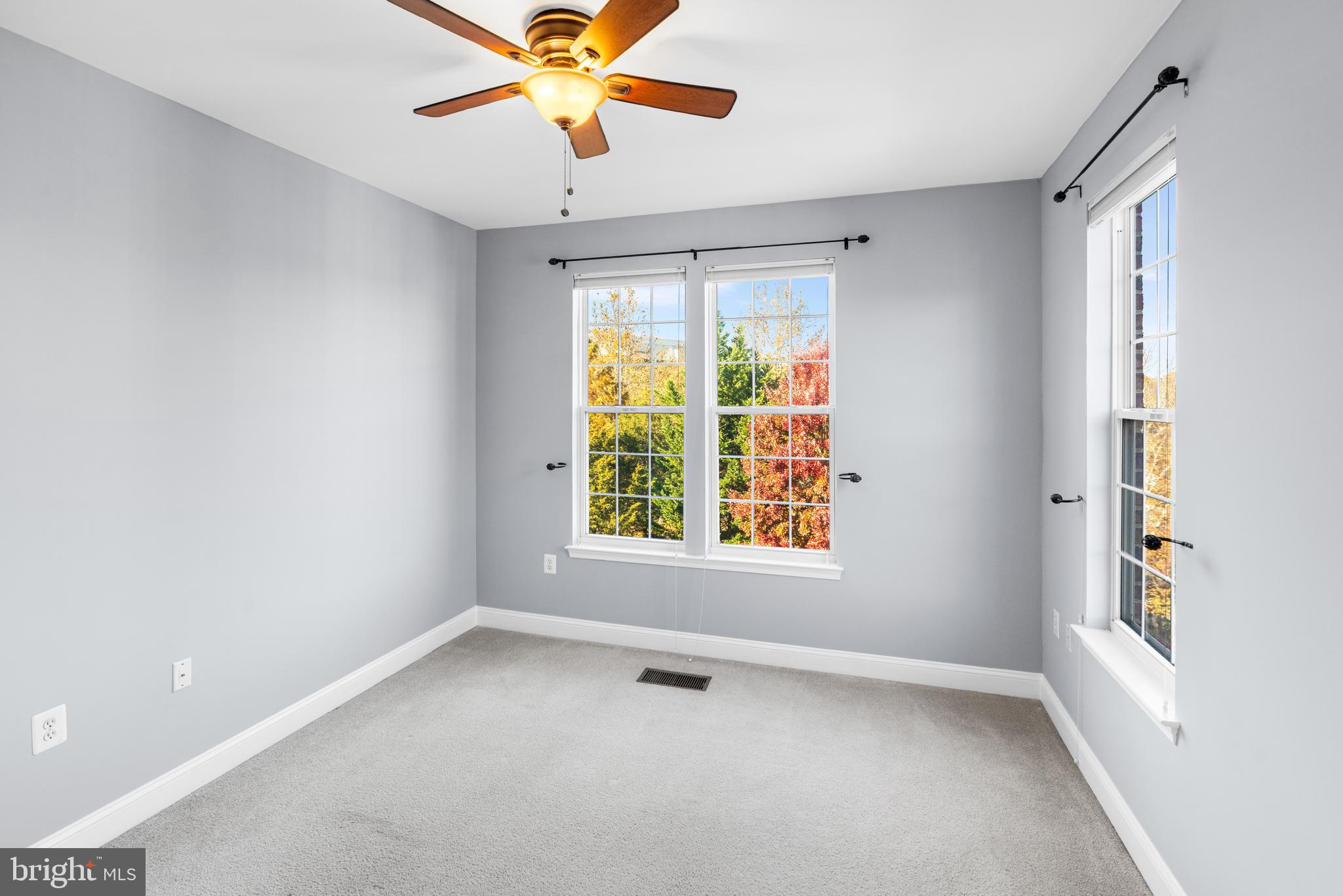 KENTLANDS - Residential Lease