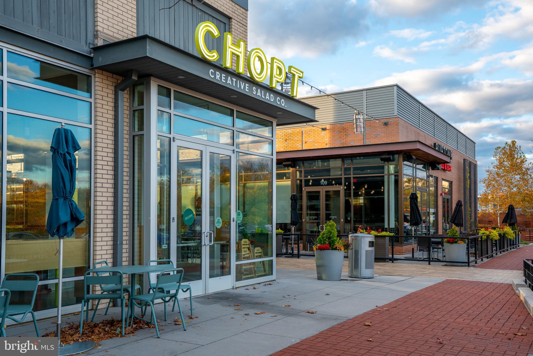 KENTLANDS - Residential Lease