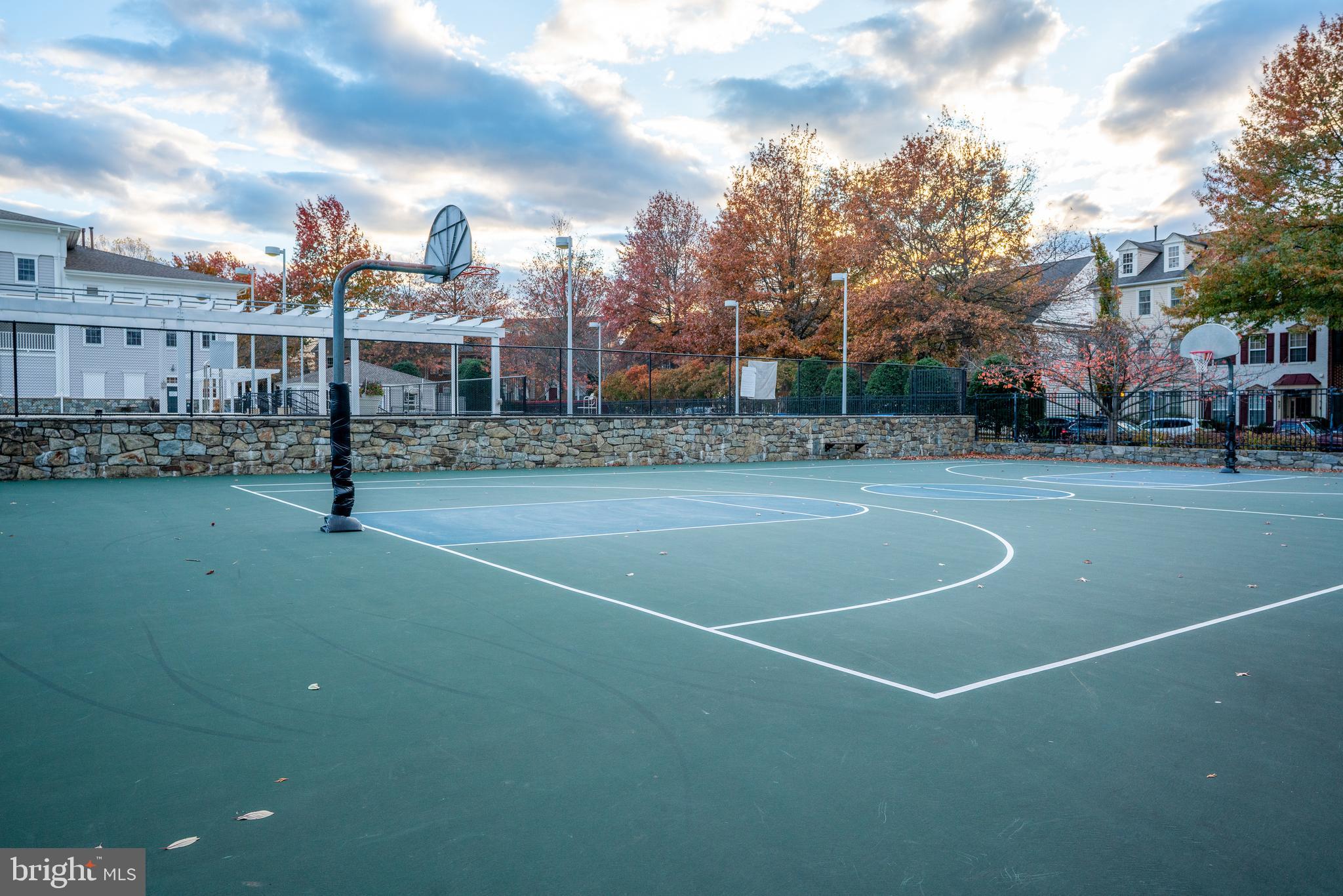 KENTLANDS - Residential Lease