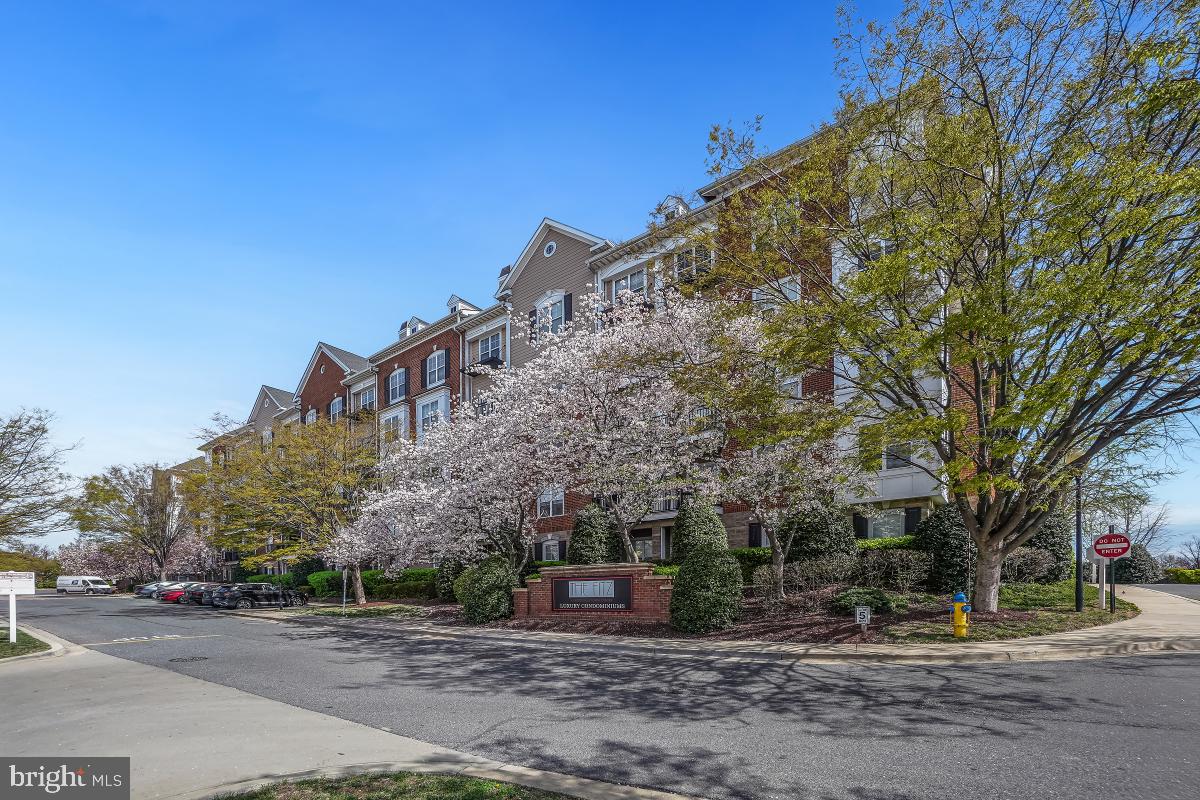 501 HUNGERFORD DRIVE 354
