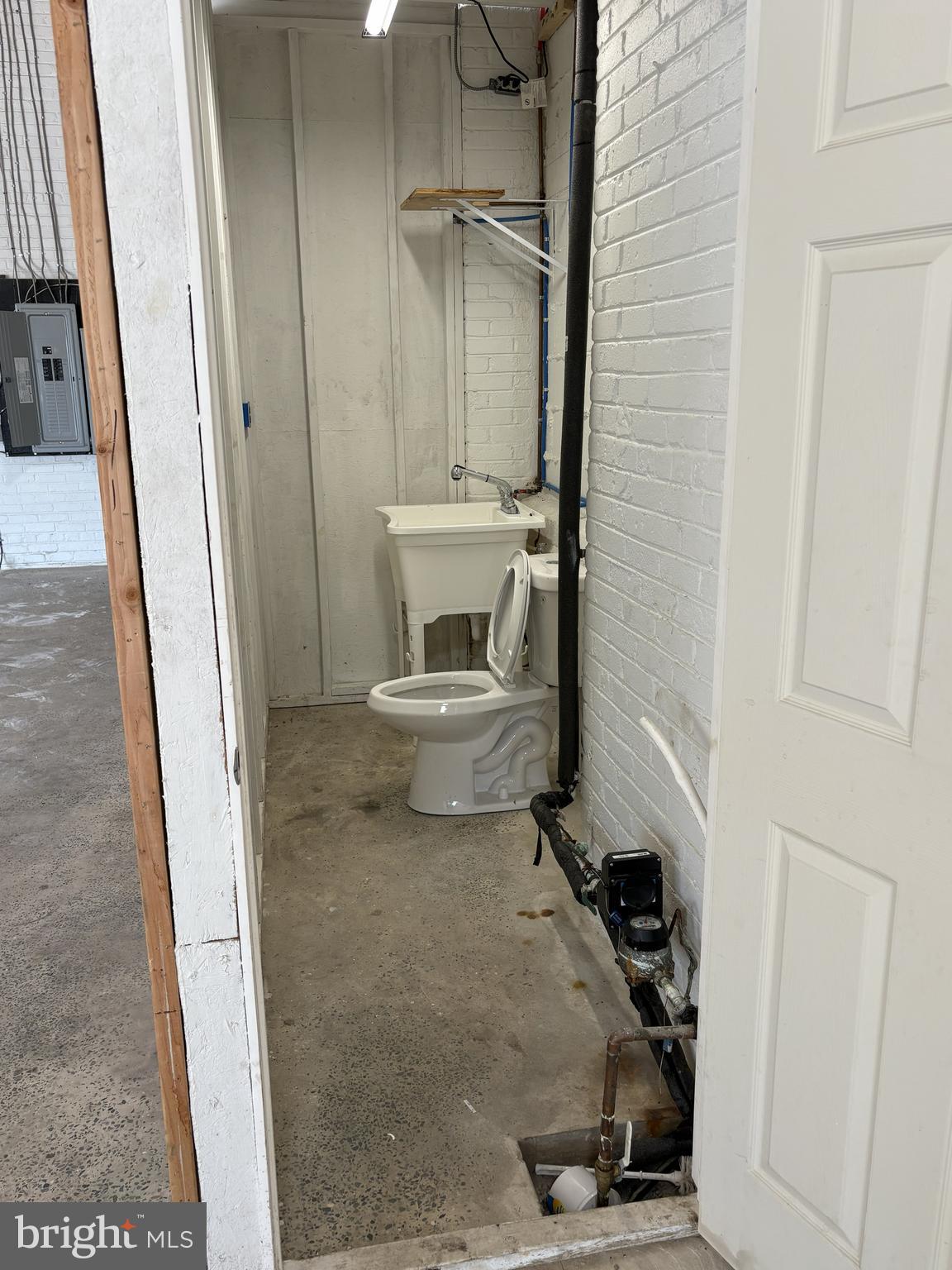 FRANKFORD - Commercial Lease