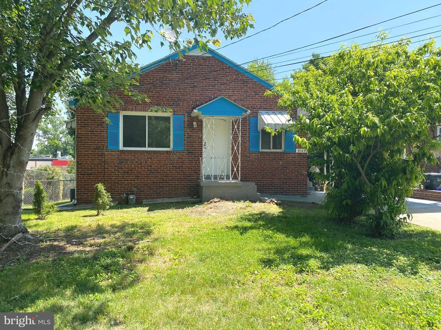 Move-in ready spacious single-family home with 6 bedrooms, 2 full baths on a huge lot. Plenty of parking spaces, Updated kitchen on the main level. Convenient locations, close to schools, shopping, and restaurants. No Pets.