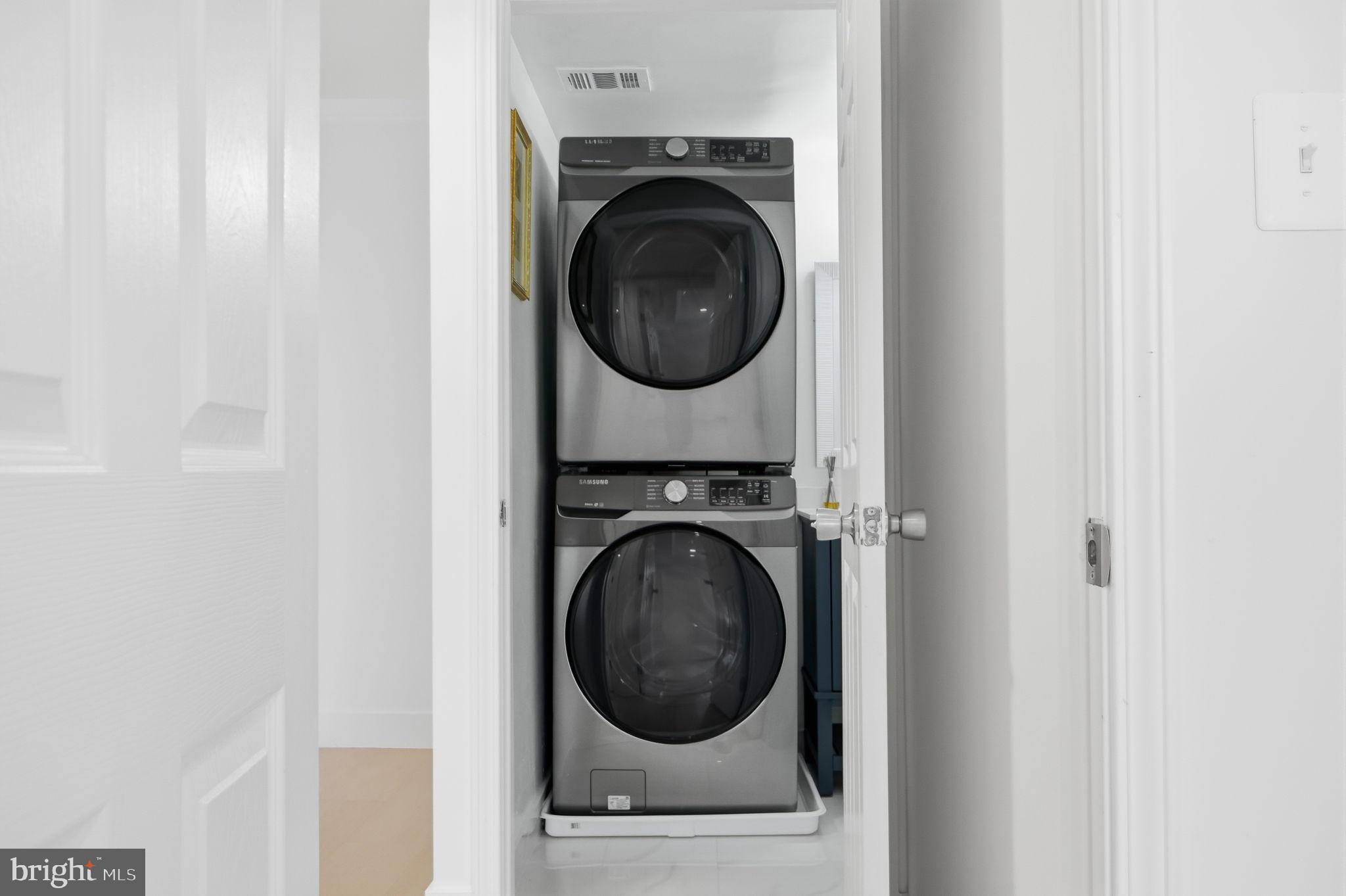 NORTH CRK PLACE - Residential