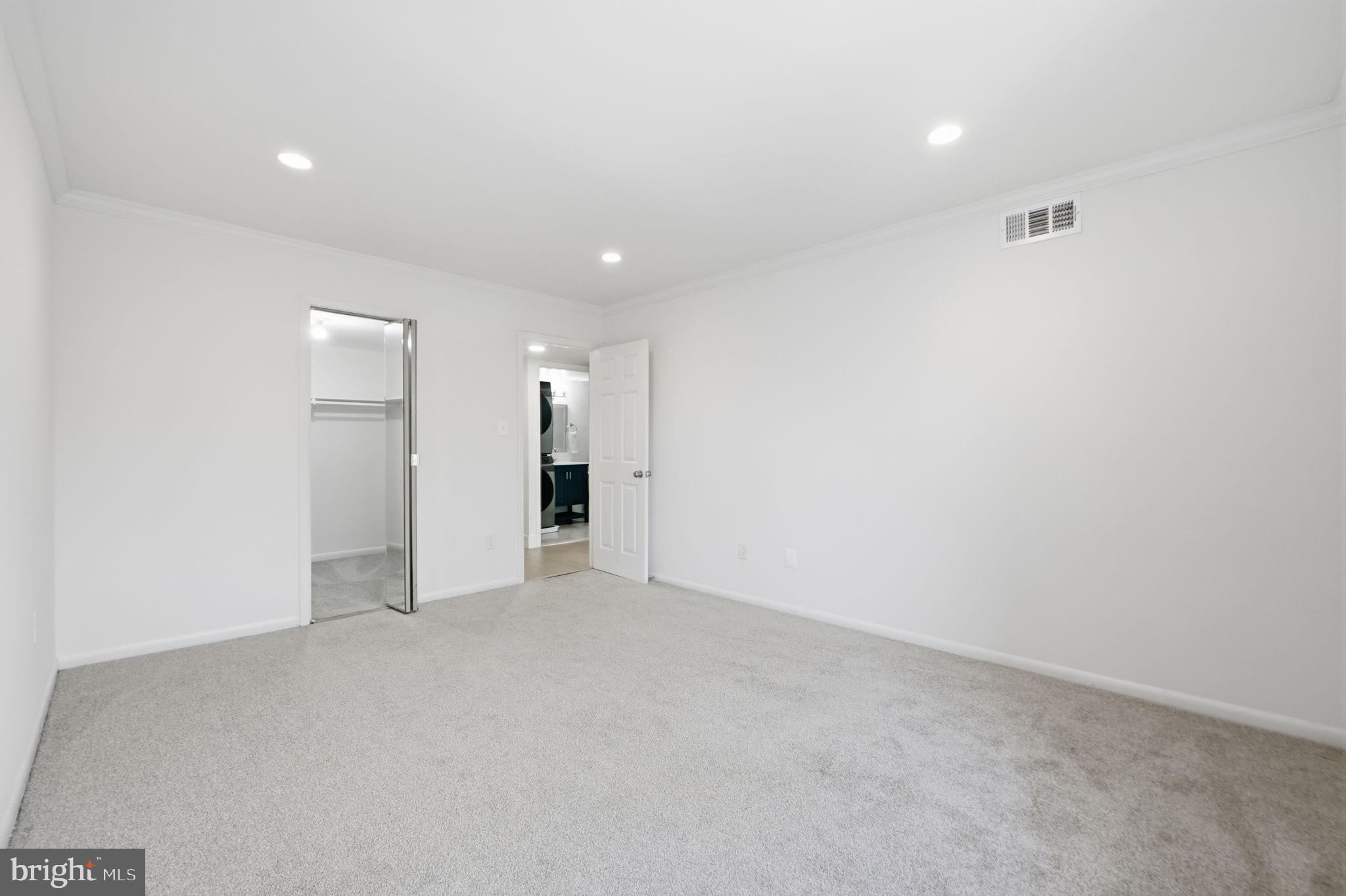 NORTH CRK PLACE - Residential