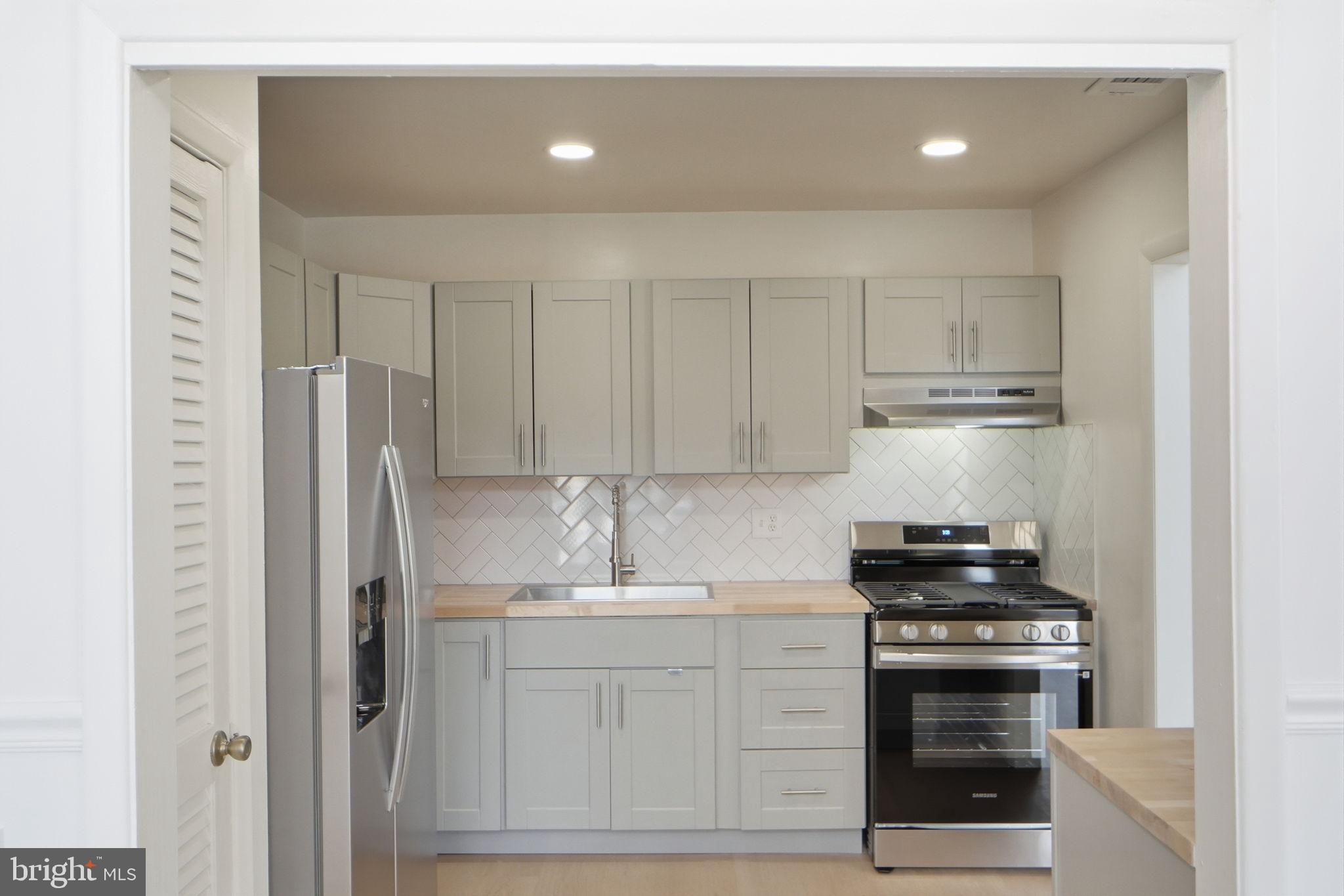 NORTH CRK PLACE - Residential