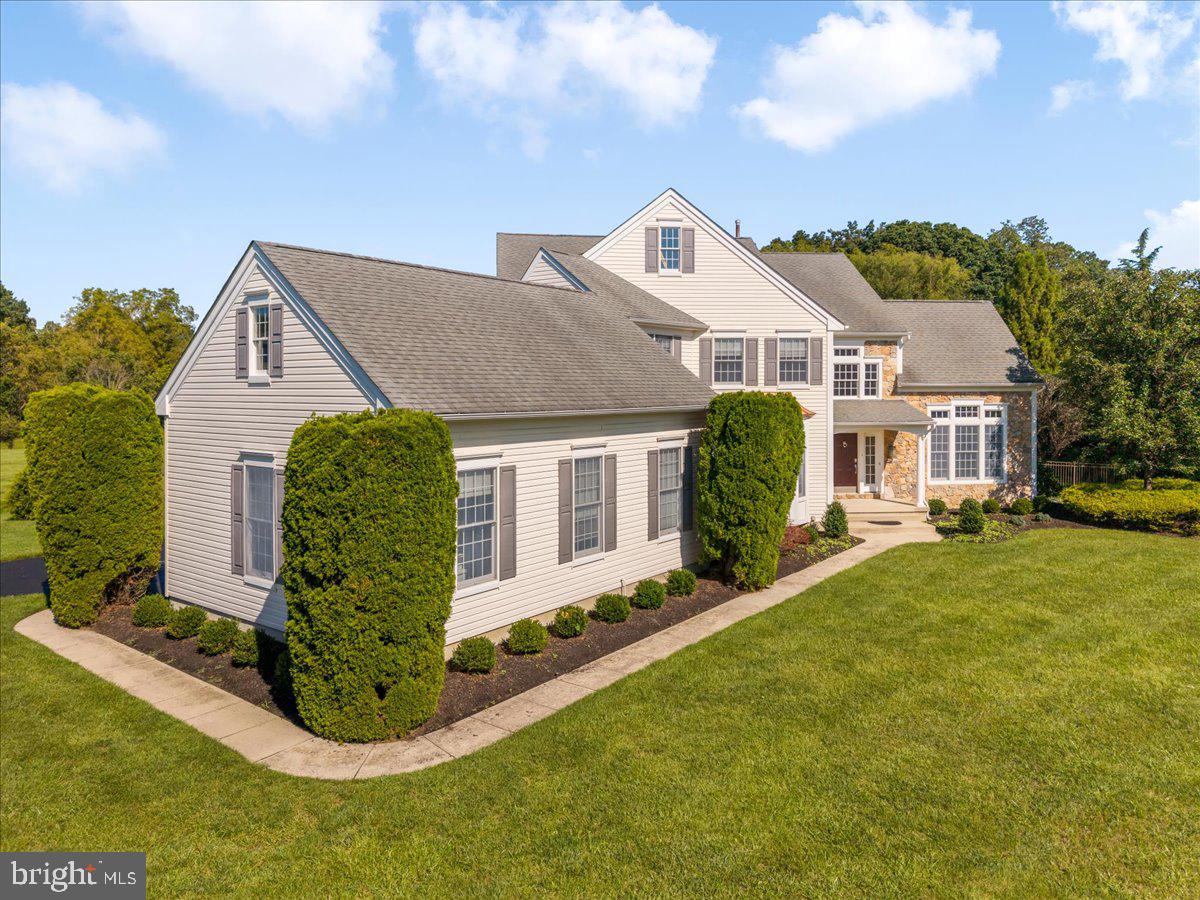 18 SUNFLOWER CIRCLE