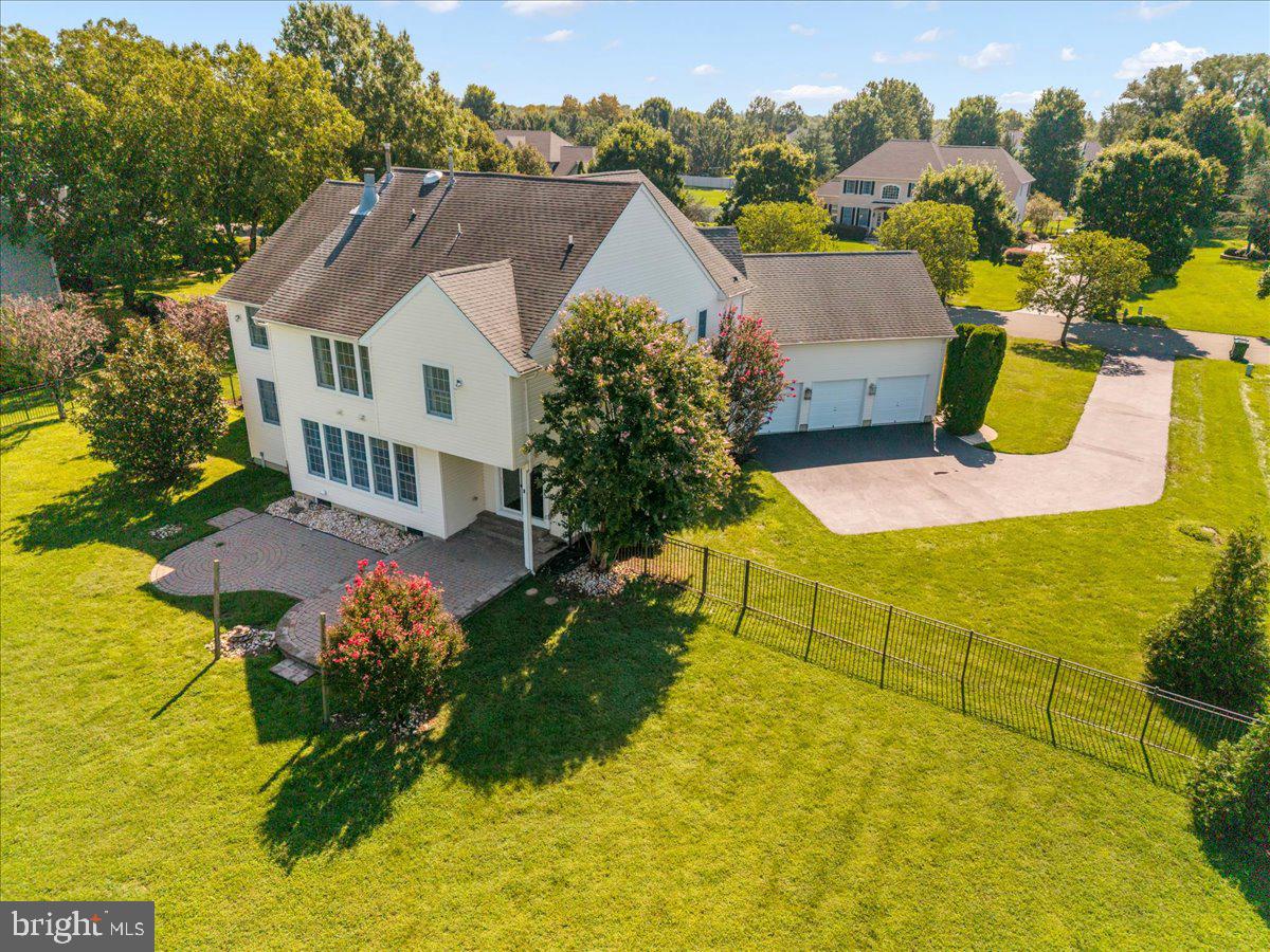 18 SUNFLOWER CIRCLE
