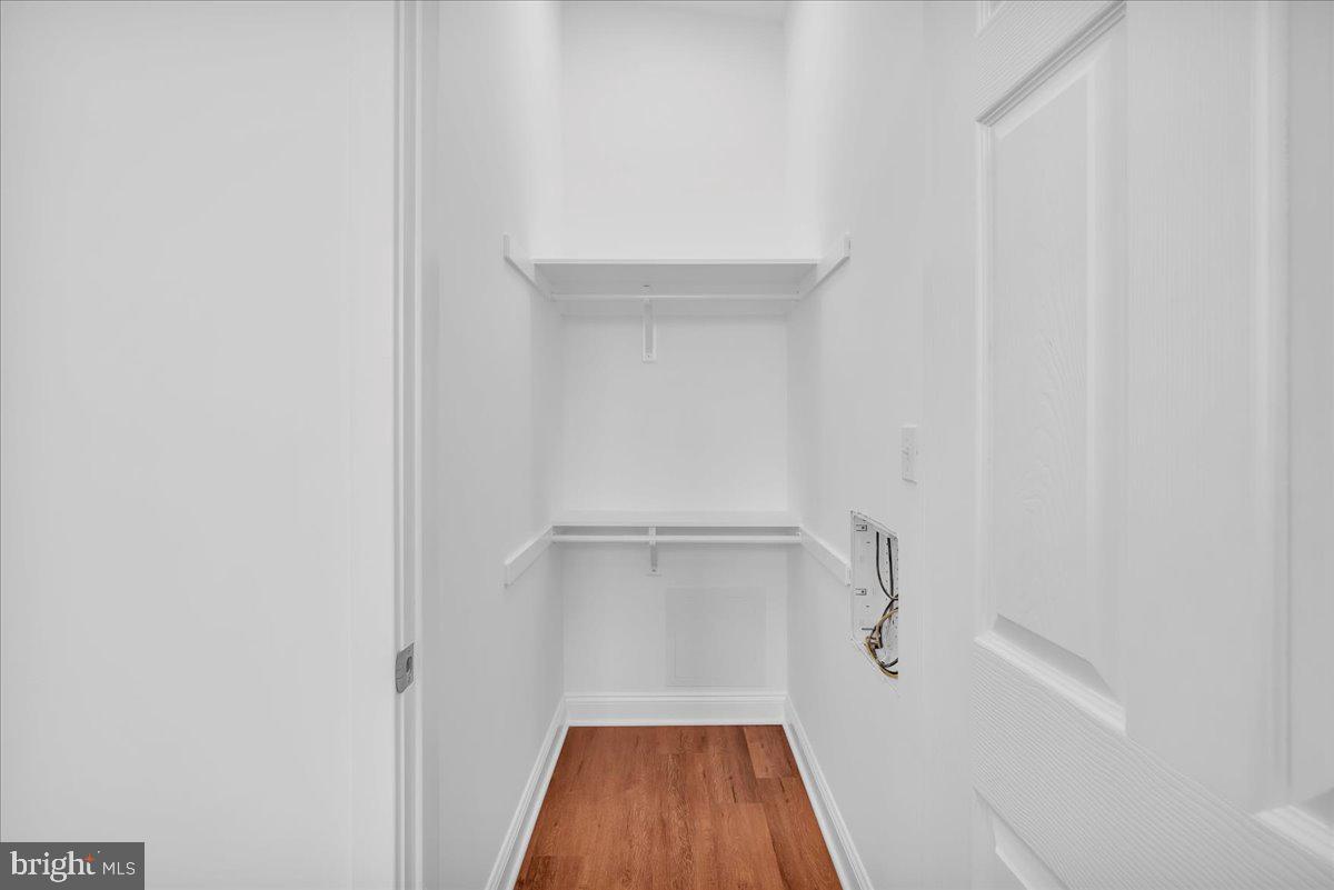 FAIRMOUNT - Residential Lease