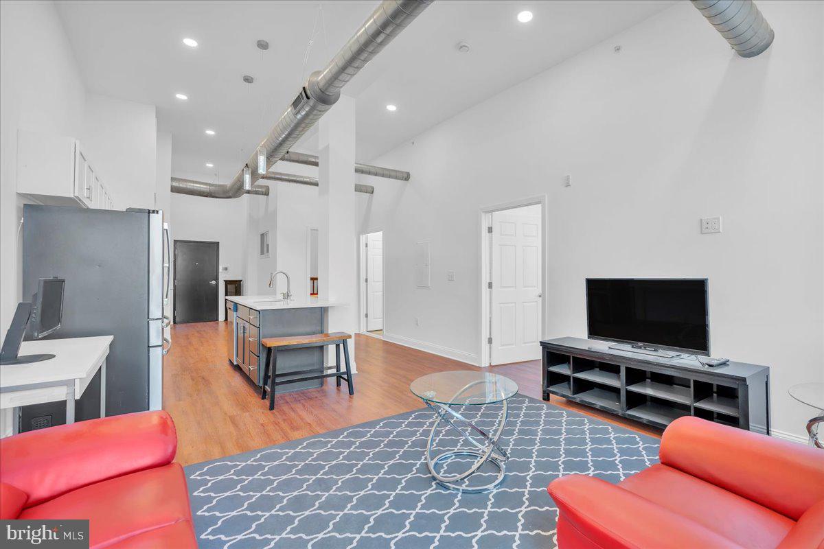 FAIRMOUNT - Residential Lease