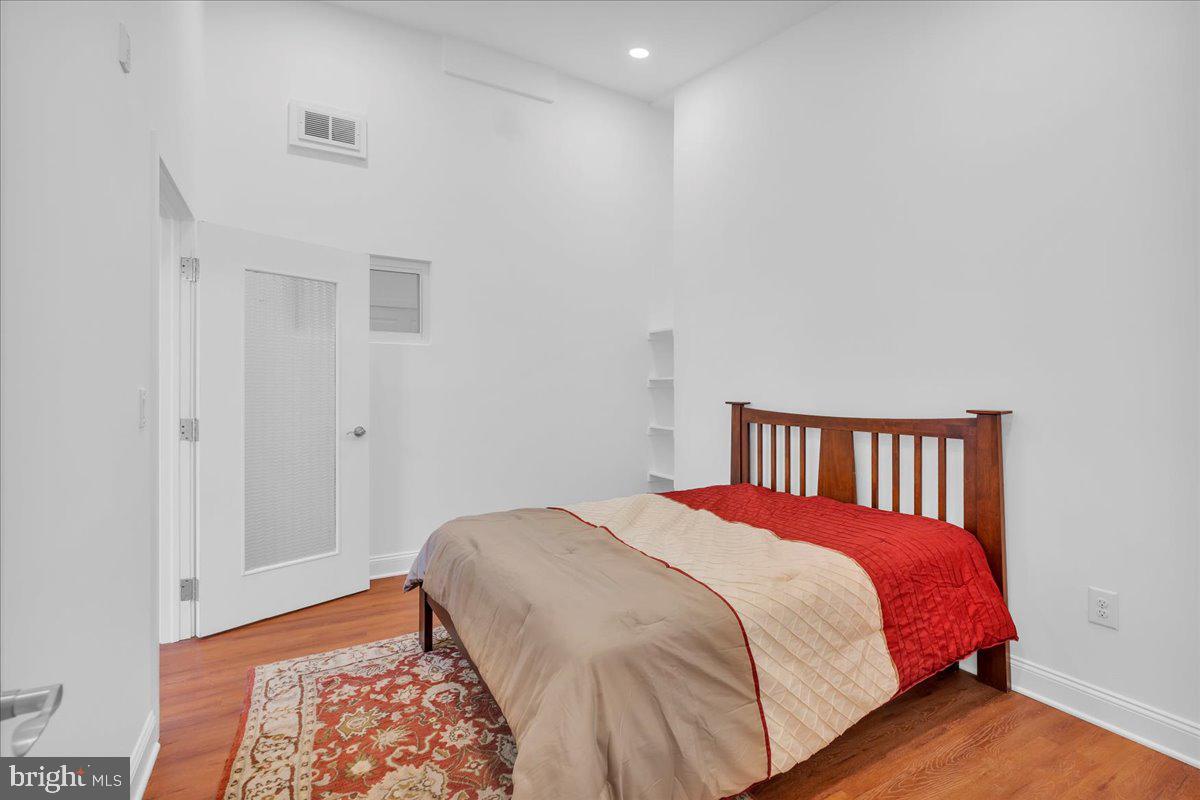 FAIRMOUNT - Residential Lease