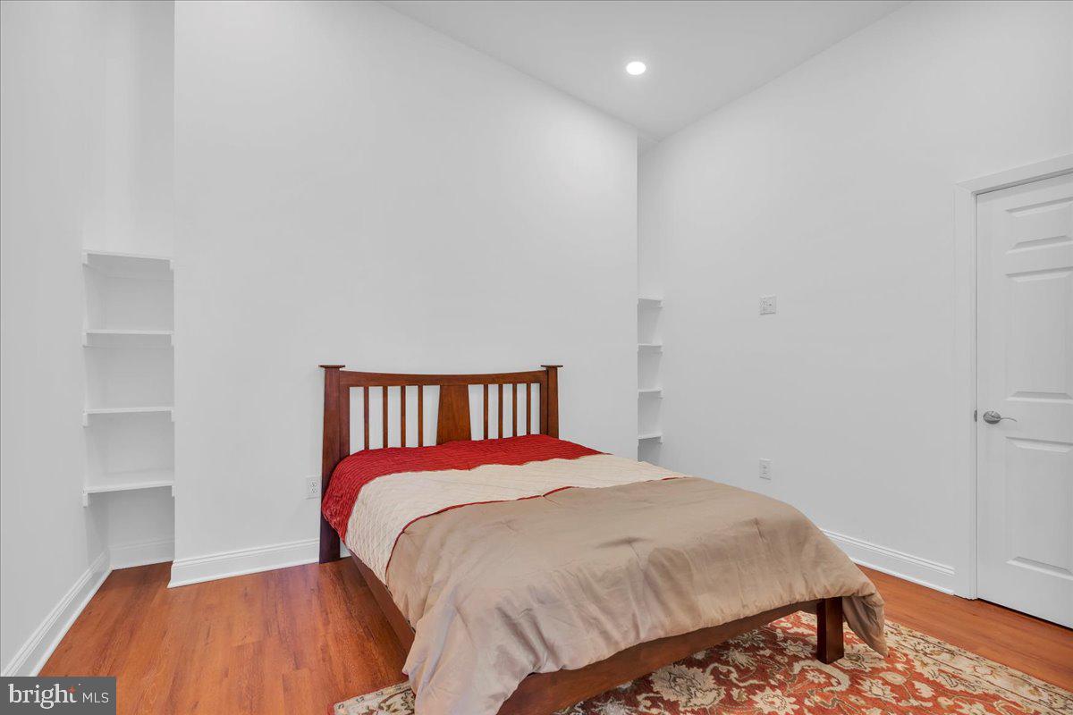 FAIRMOUNT - Residential Lease