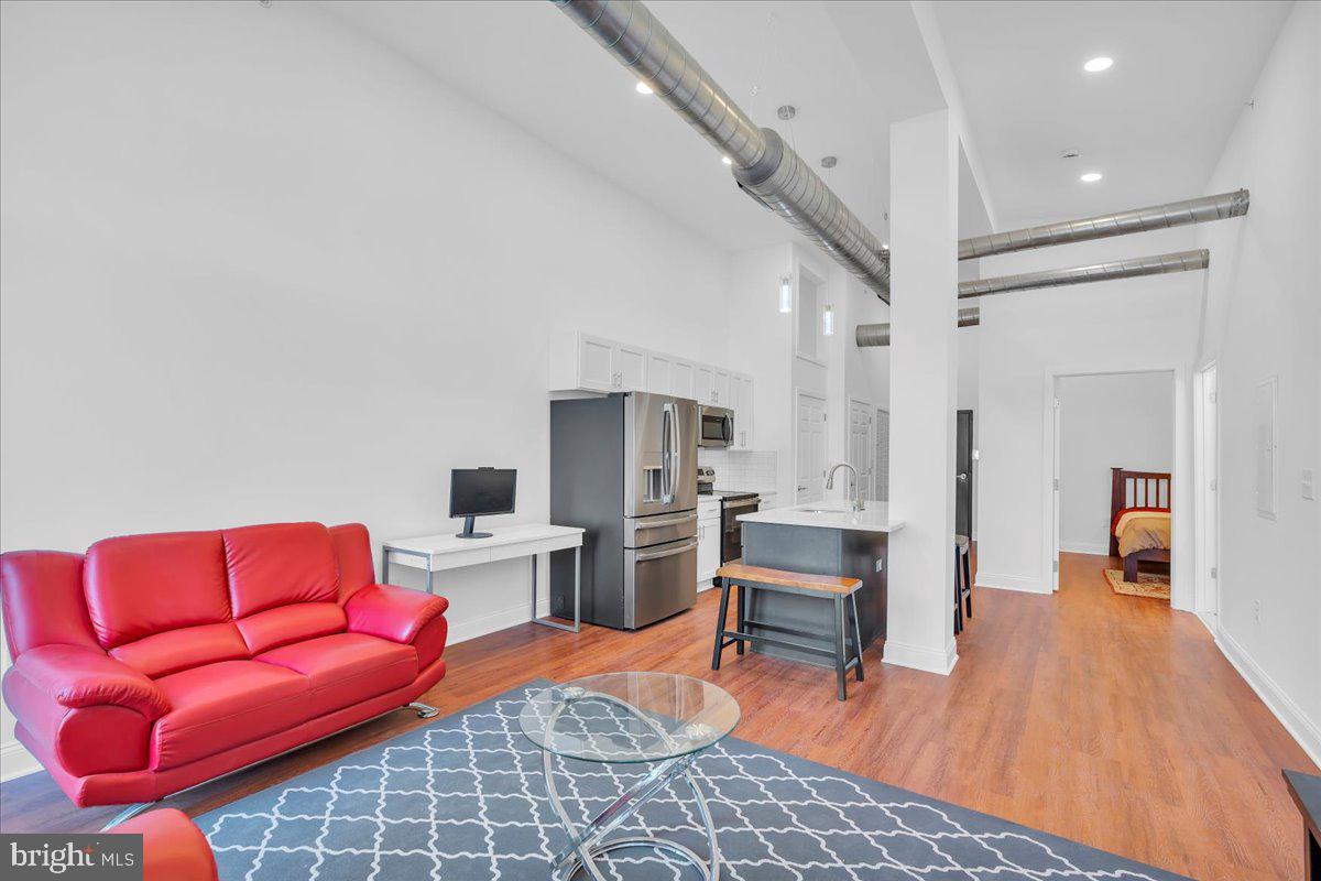 FAIRMOUNT - Residential Lease