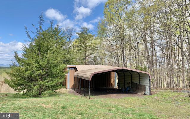 5121 RIDGE ROAD