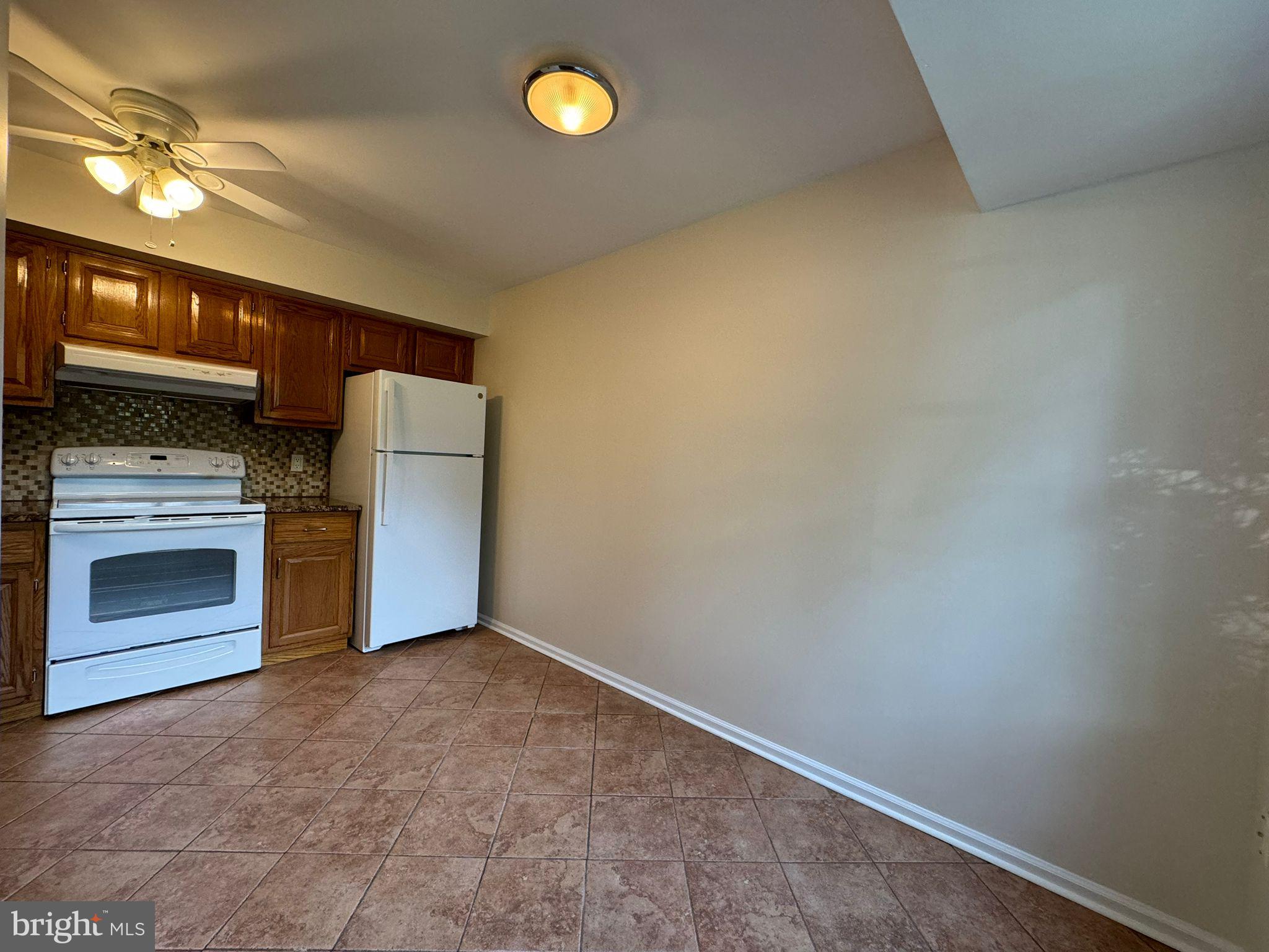 HAMPTON GREENS - Residential Lease