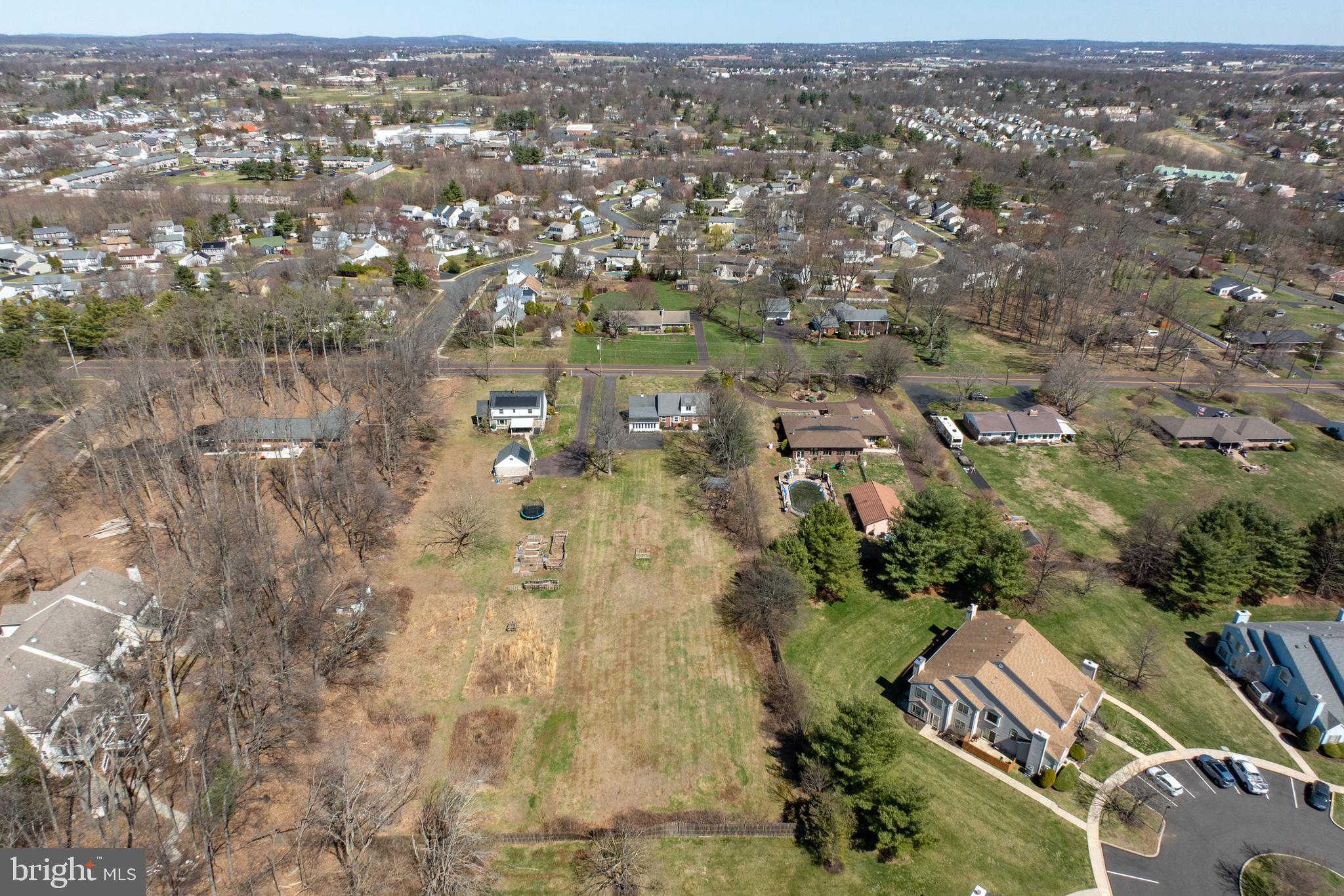 382 OAK DRIVE