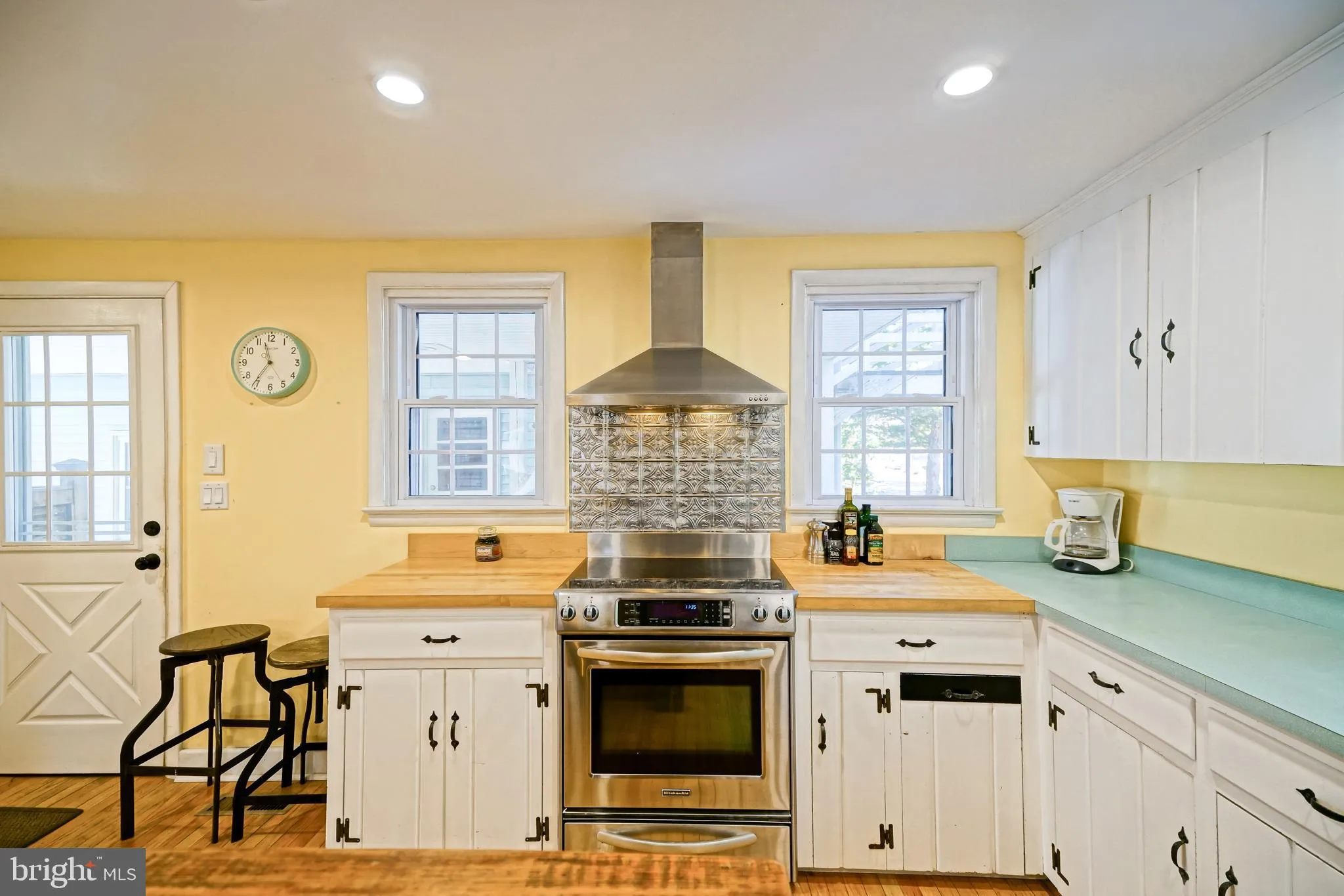 Lewes, Delaware 19958, United States, 7 Bedrooms Bedrooms, ,3 BathroomsBathrooms,Residential,Active,37897