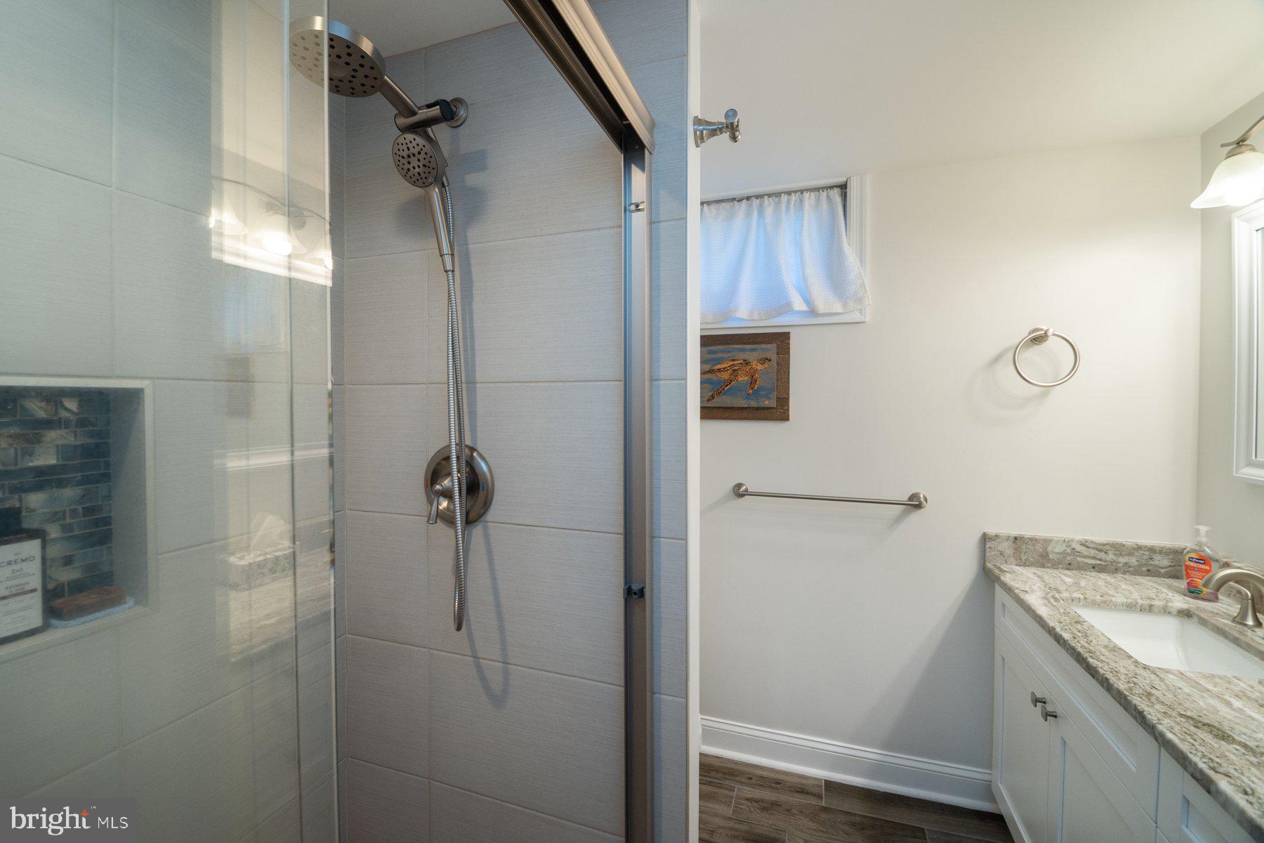 CRESTWOOD - Residential