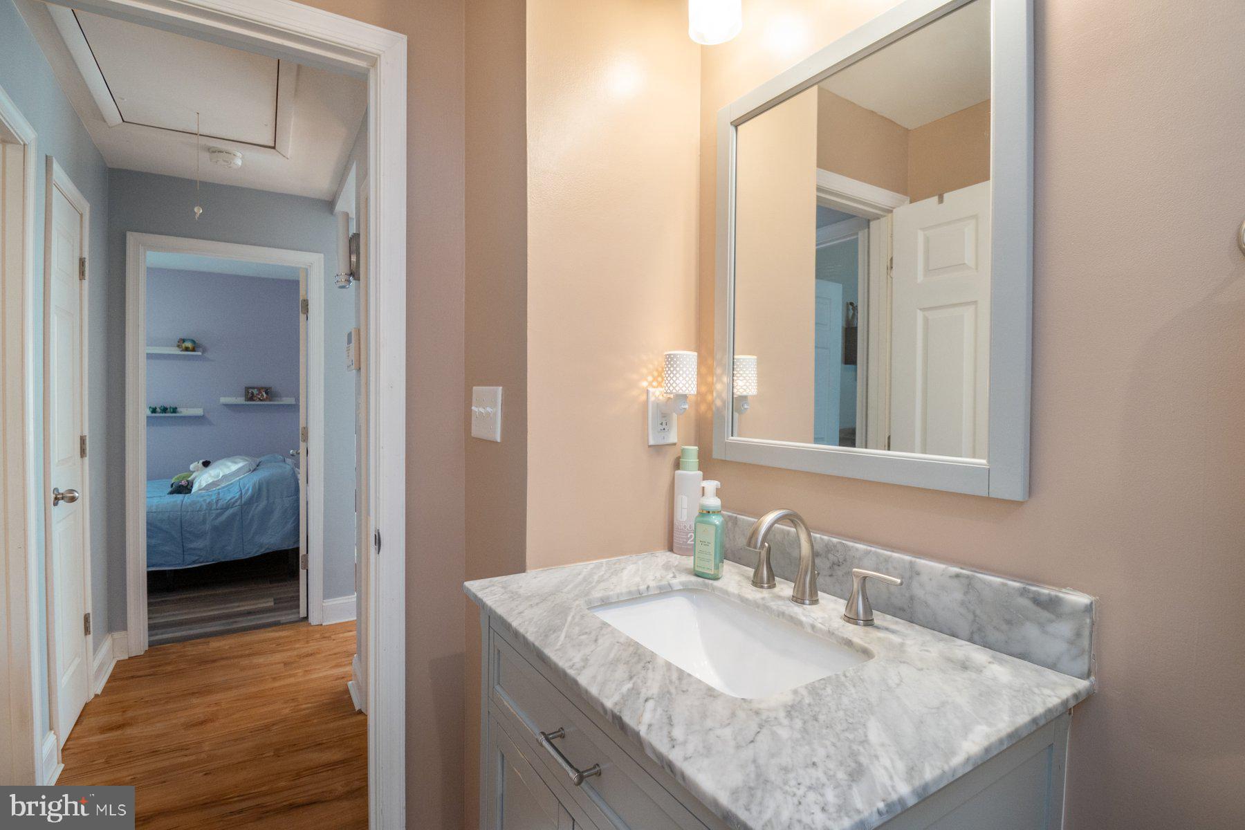 CRESTWOOD - Residential