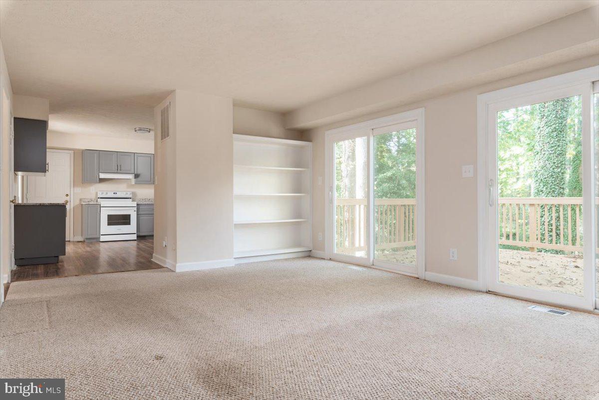 HILLMEADE STATION - Residential