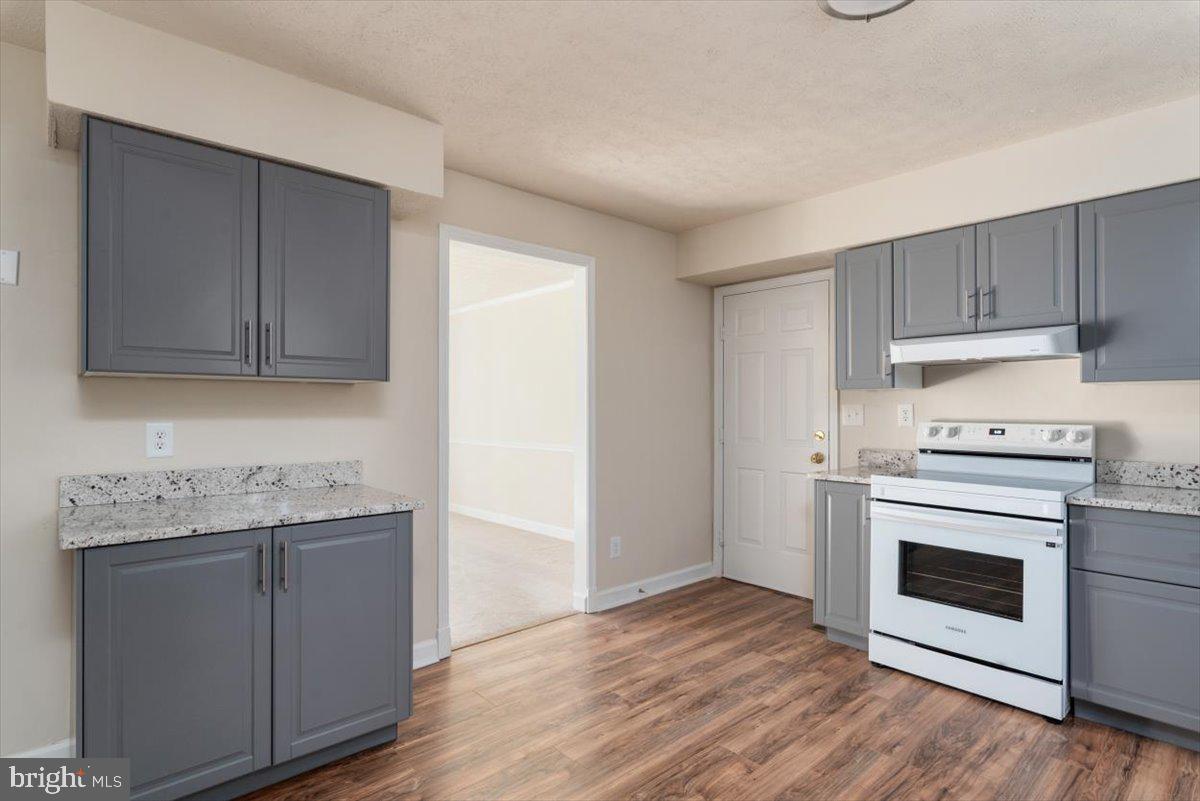 HILLMEADE STATION - Residential