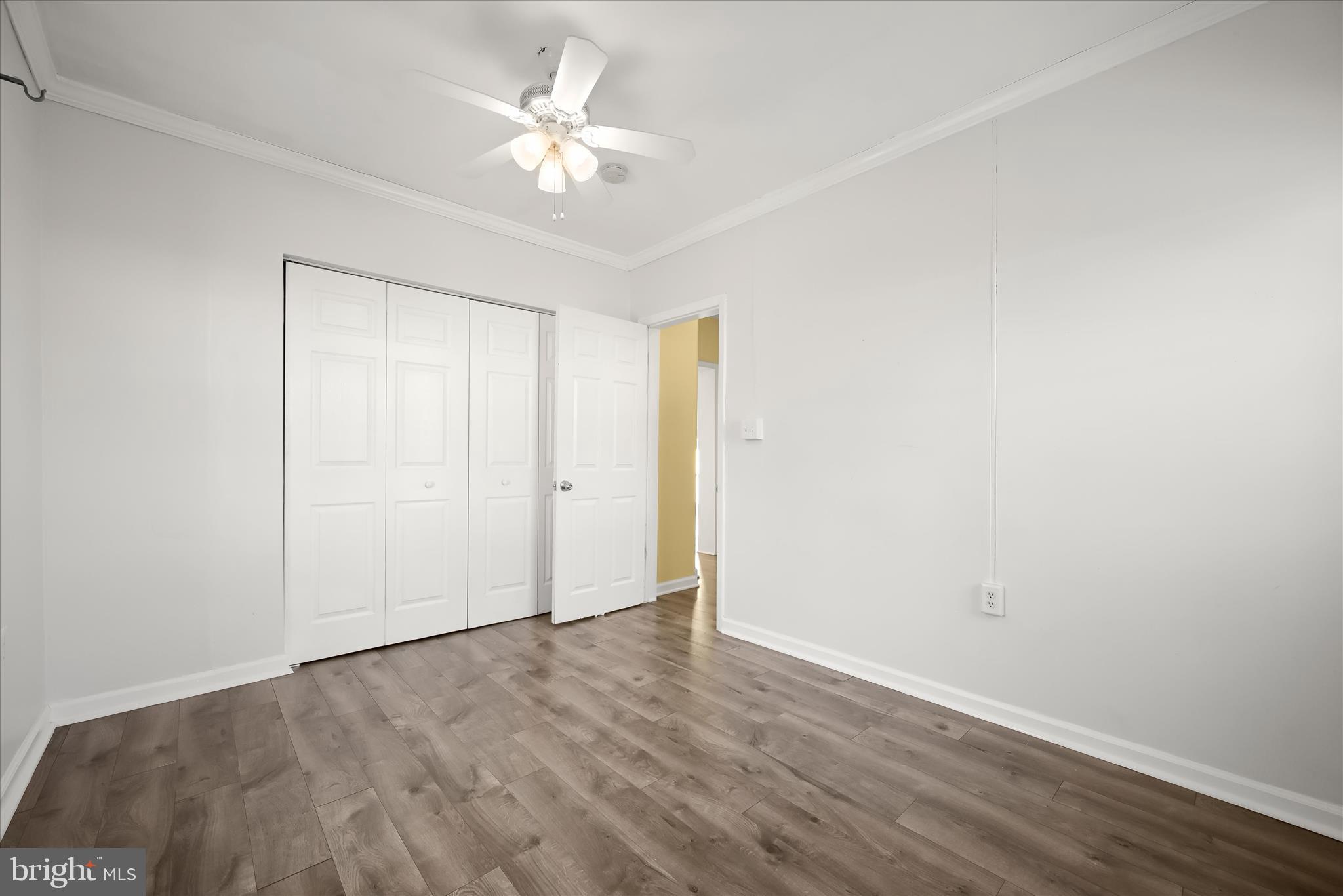 WOODLAND BEACH - Residential