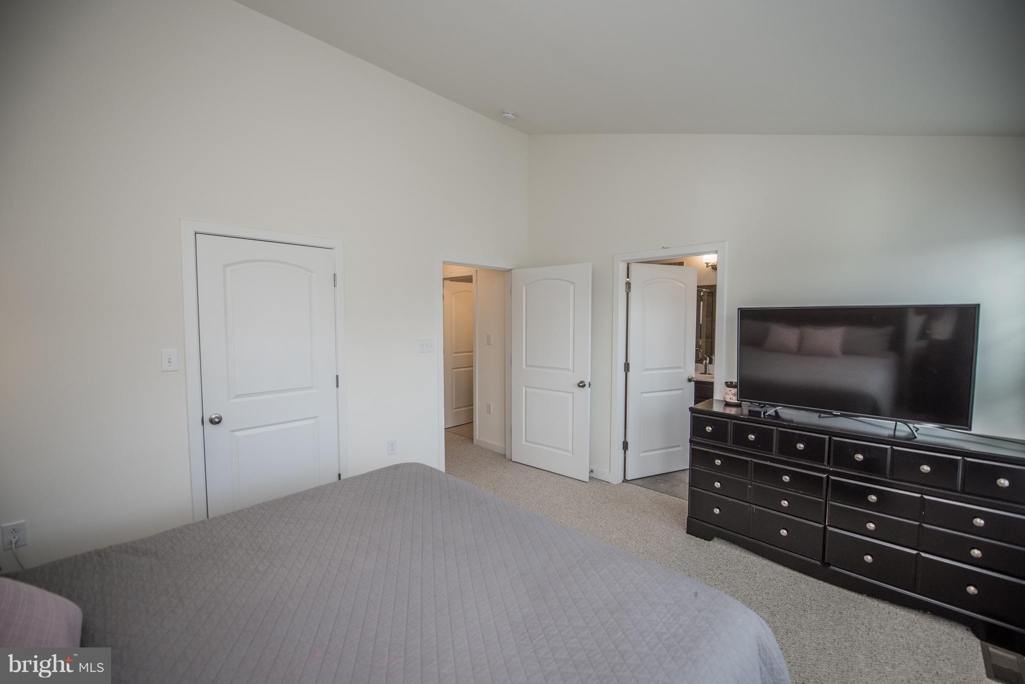 BROOKFIELD - Residential