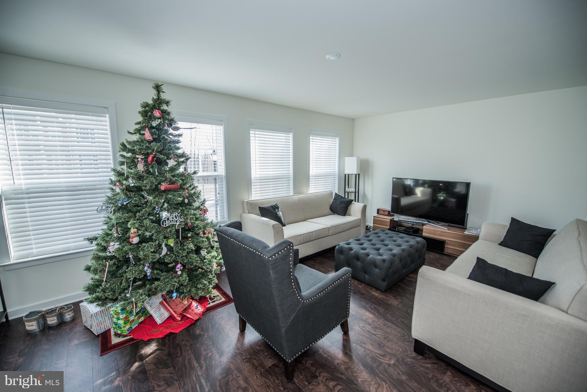 BROOKFIELD - Residential