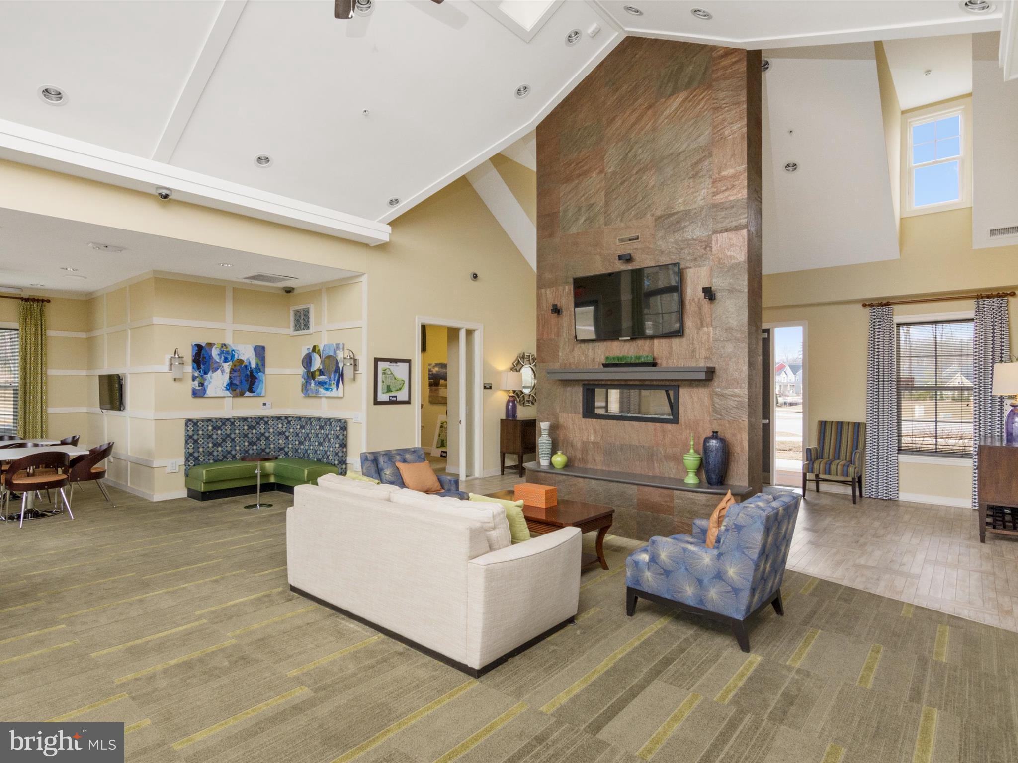 CREEKSIDE VILLAGE AT TANYARD SPRINGS - Residential