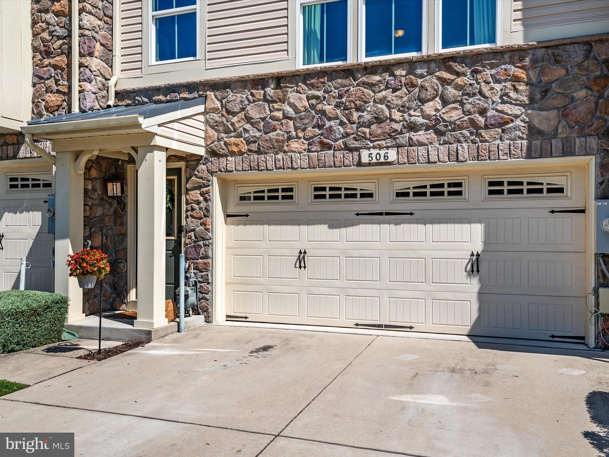 CREEKSIDE VILLAGE AT TANYARD SPRINGS - Residential