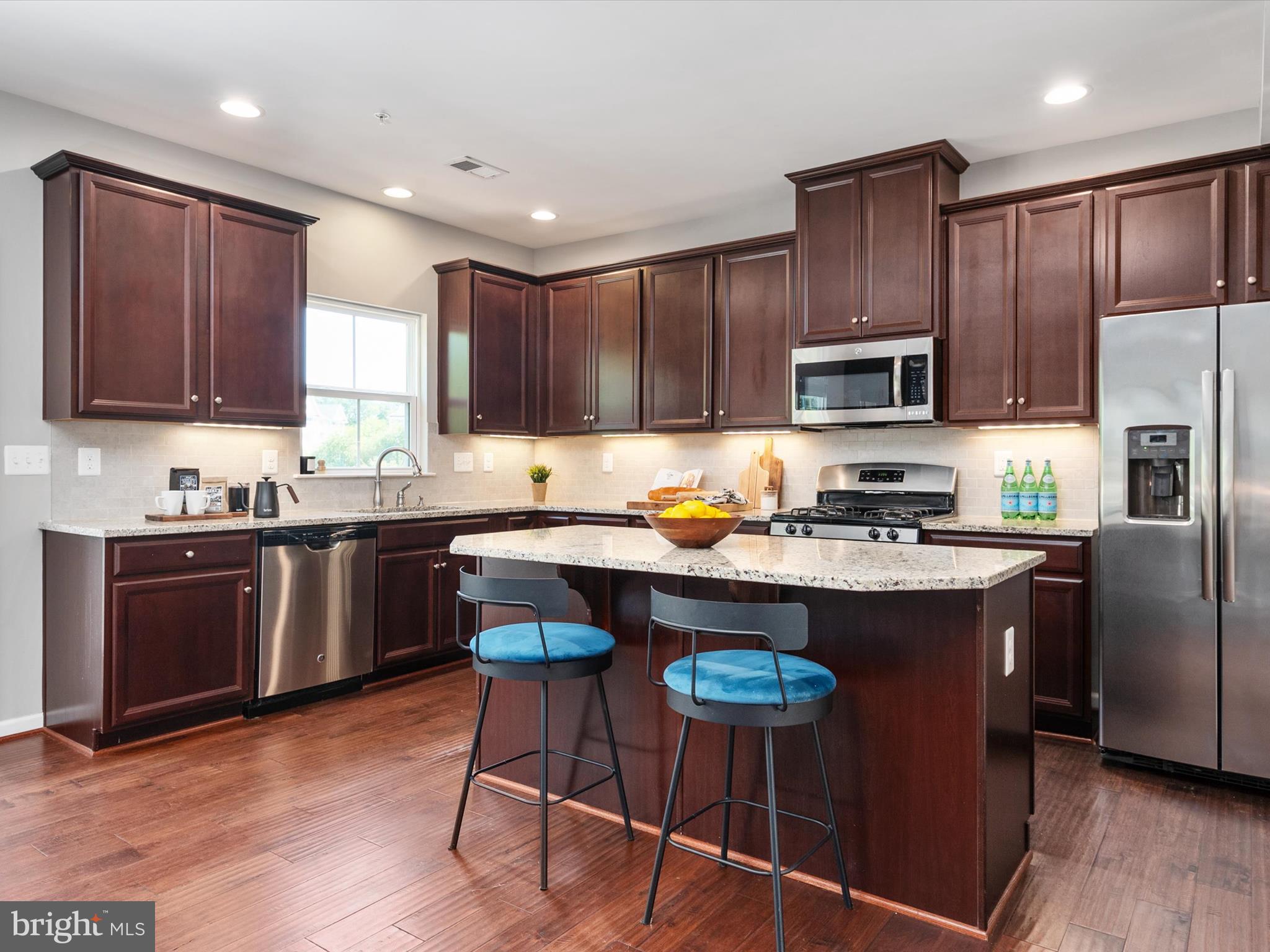 CREEKSIDE VILLAGE AT TANYARD SPRINGS - Residential