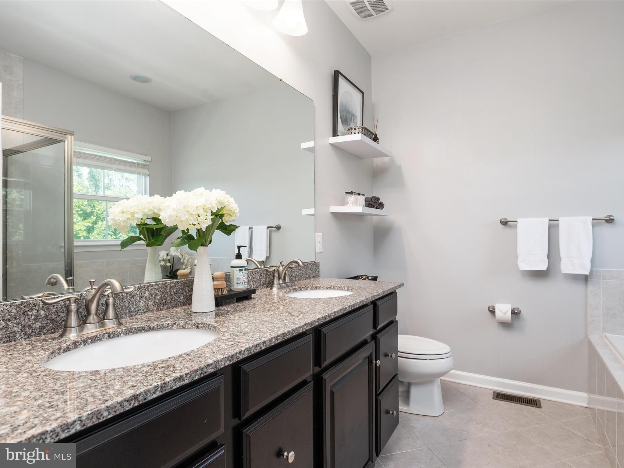 CREEKSIDE VILLAGE AT TANYARD SPRINGS - Residential