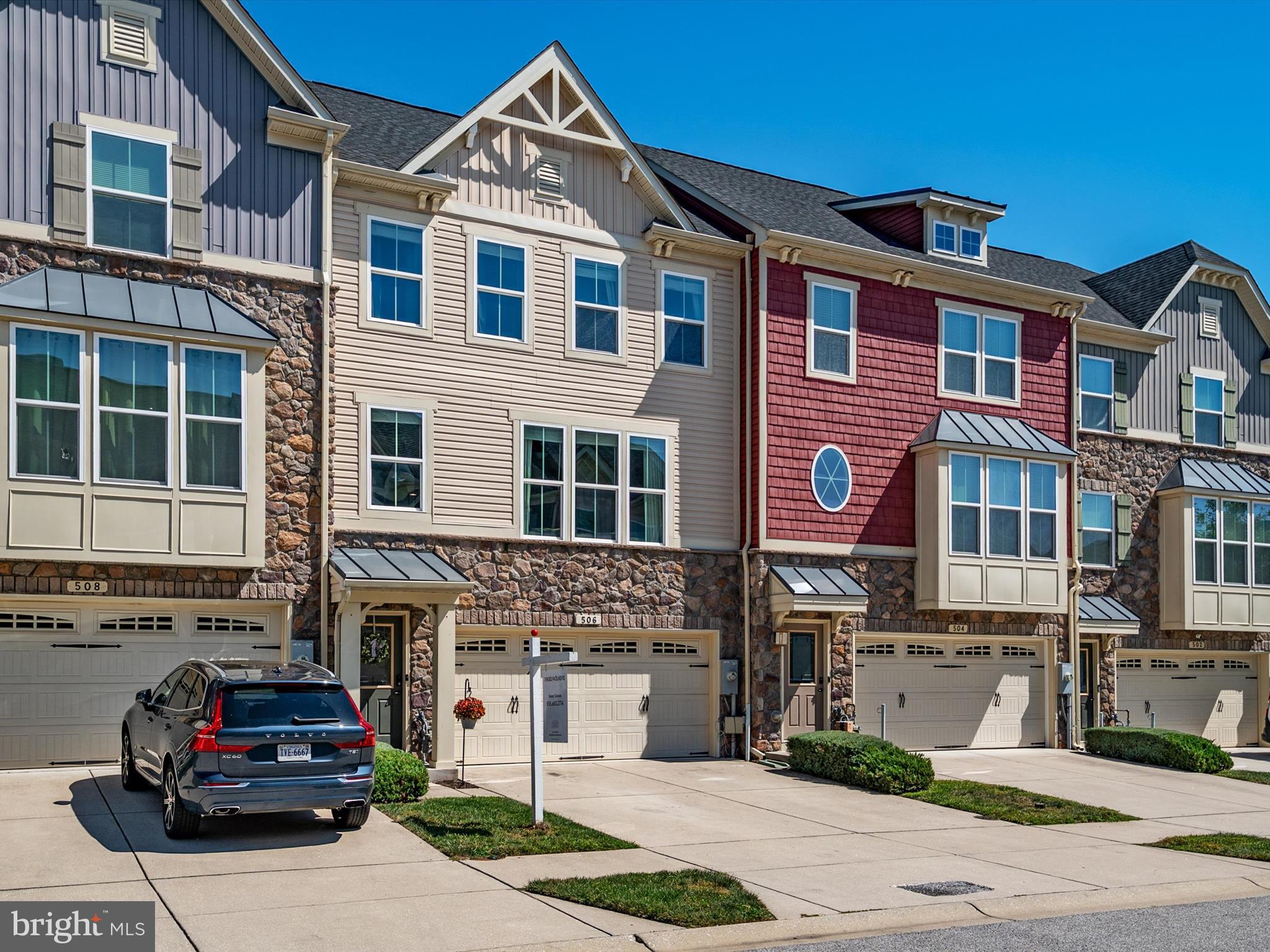 CREEKSIDE VILLAGE AT TANYARD SPRINGS - Residential