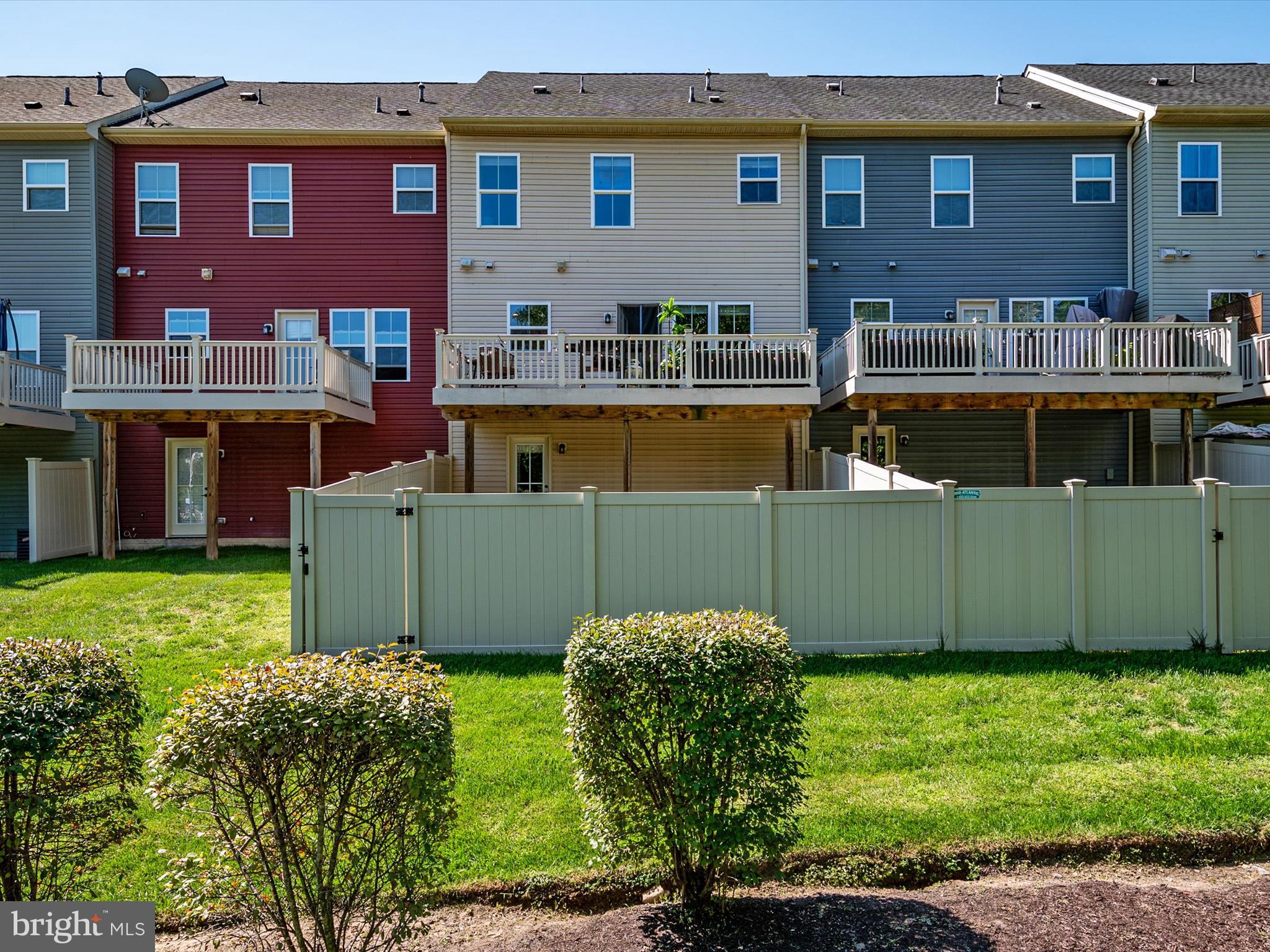 CREEKSIDE VILLAGE AT TANYARD SPRINGS - Residential