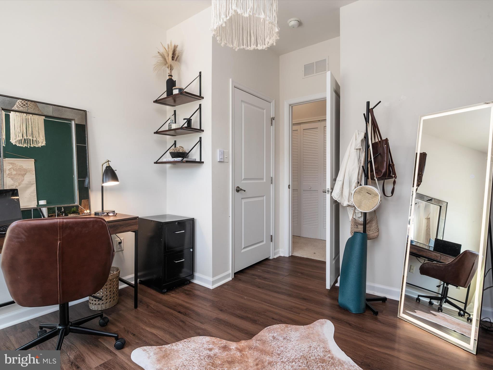 CREEKSIDE VILLAGE AT TANYARD SPRINGS - Residential