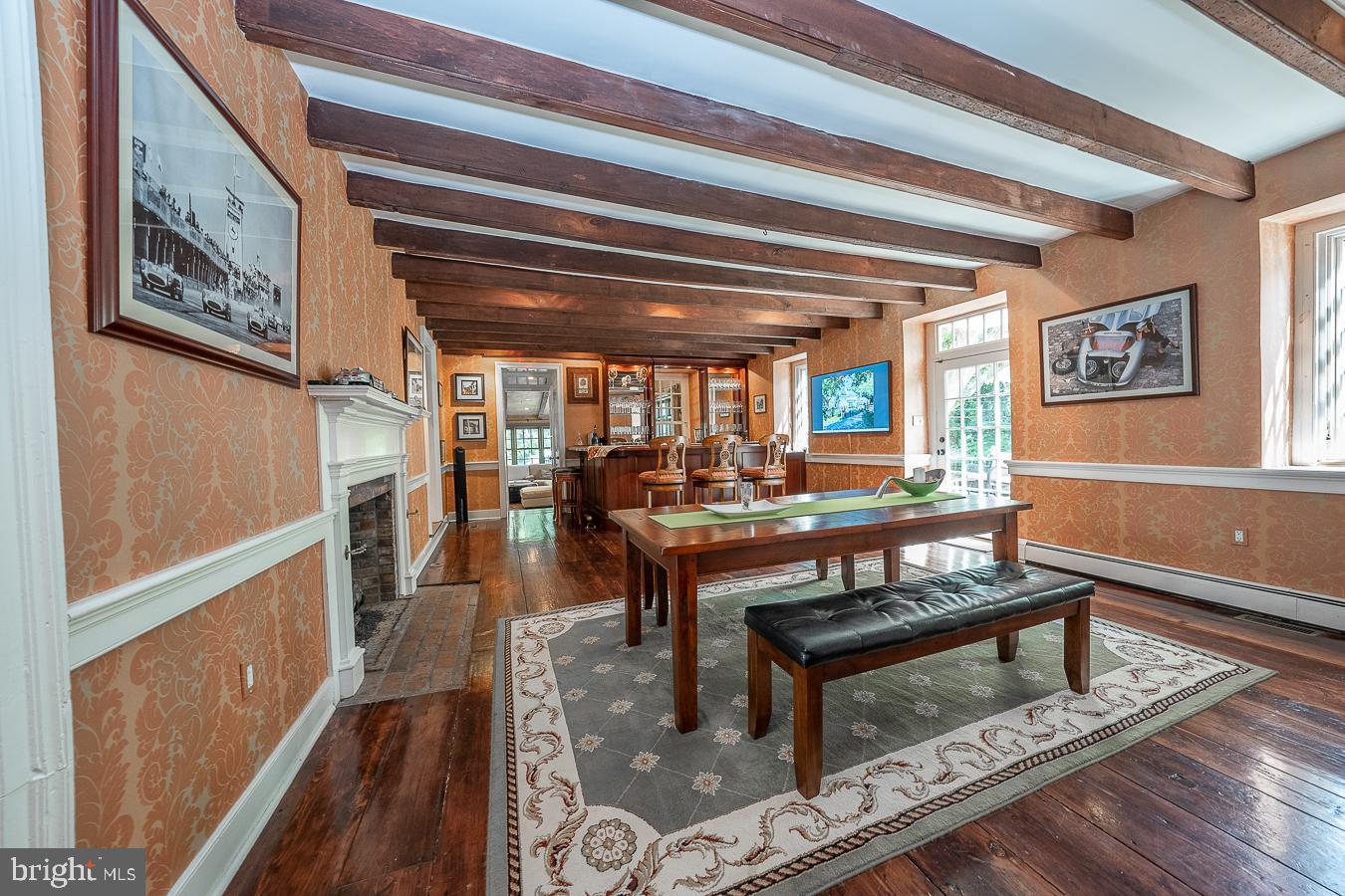 HUNTVIEW AT HORSES - Residential