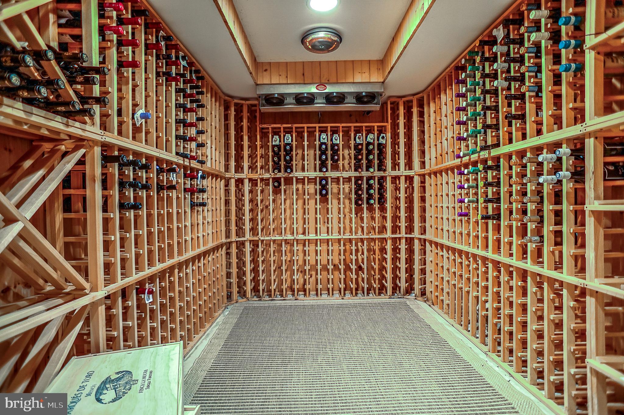 HUNTVIEW AT HORSES - Residential