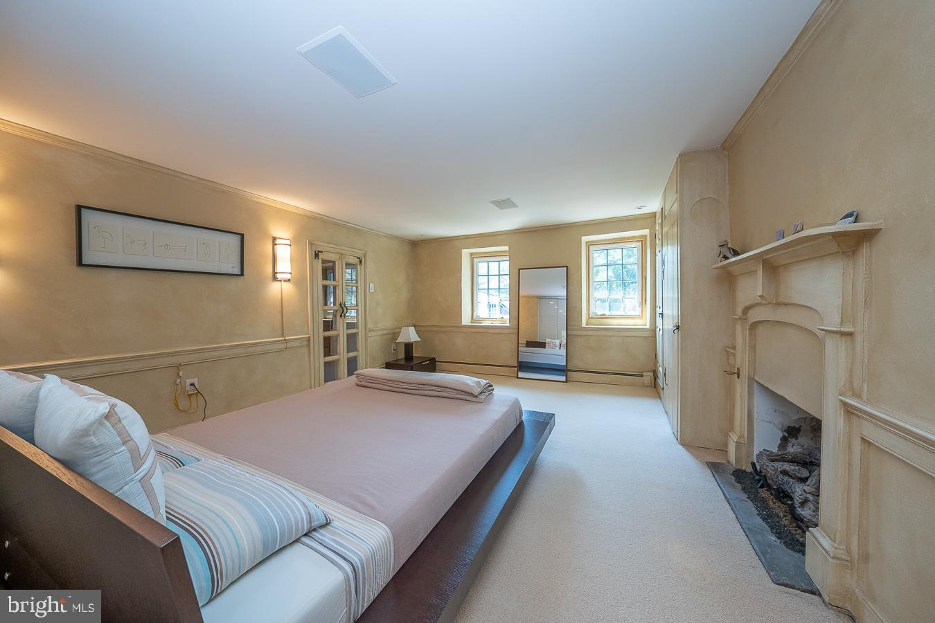 HUNTVIEW AT HORSES - Residential