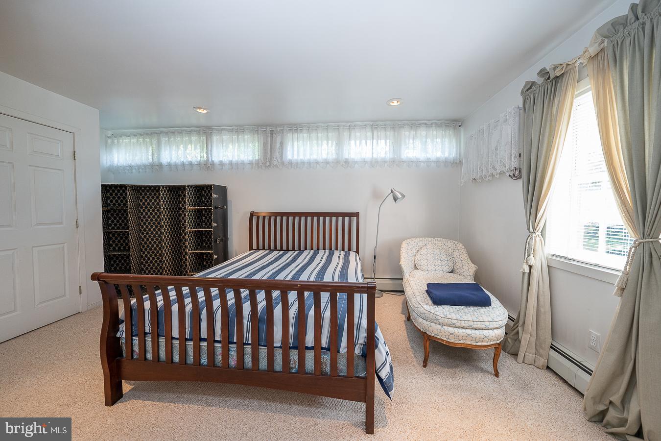 HUNTVIEW AT HORSES - Residential